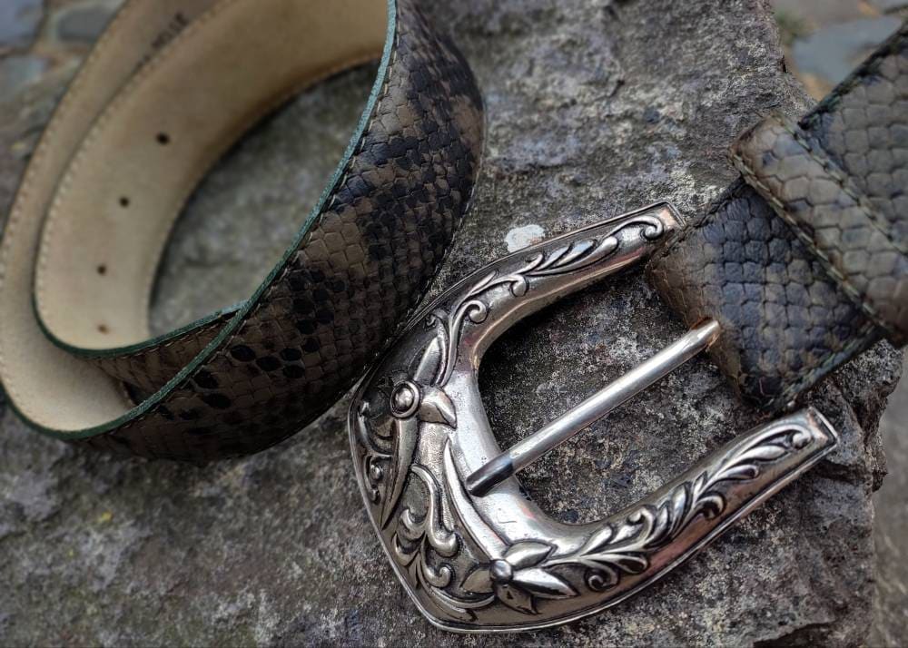Vintage Vera Pelle leather Belt with silver colored buckle | Made in Italy brown leather belt