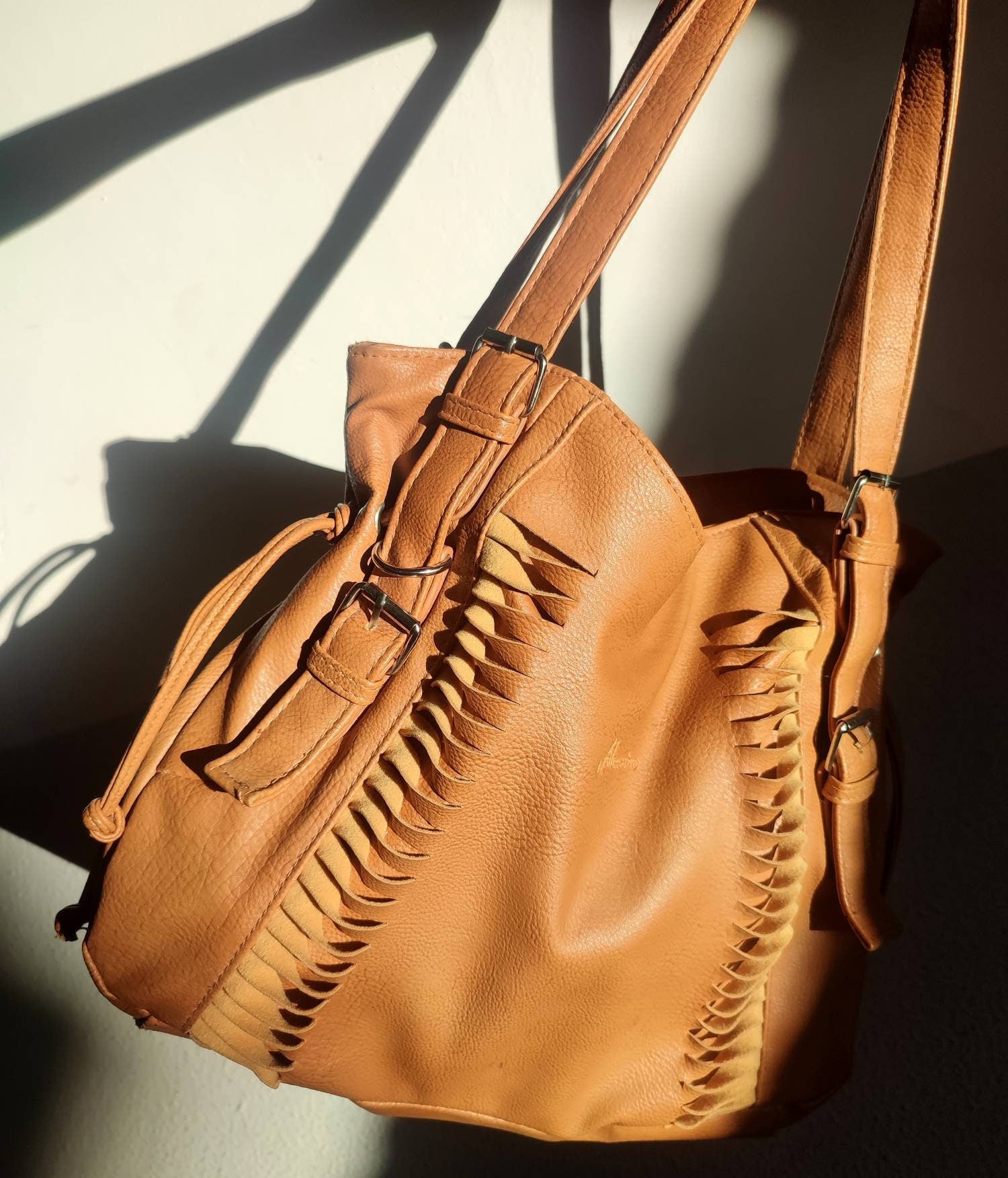 Vintage Alessandro Brown Leather Bag | 90s chic leather shoulder bag with statement cut out details | Minimalism