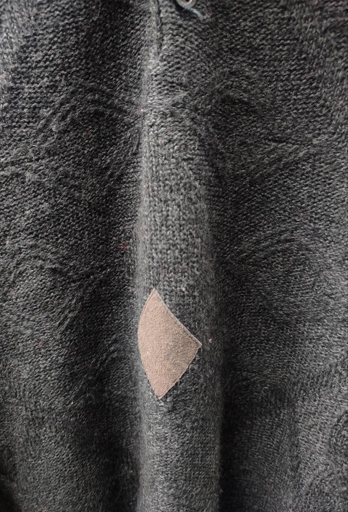 Vintage Wool Blend Sweater| 90s unisex knit in grey with statement geometric details