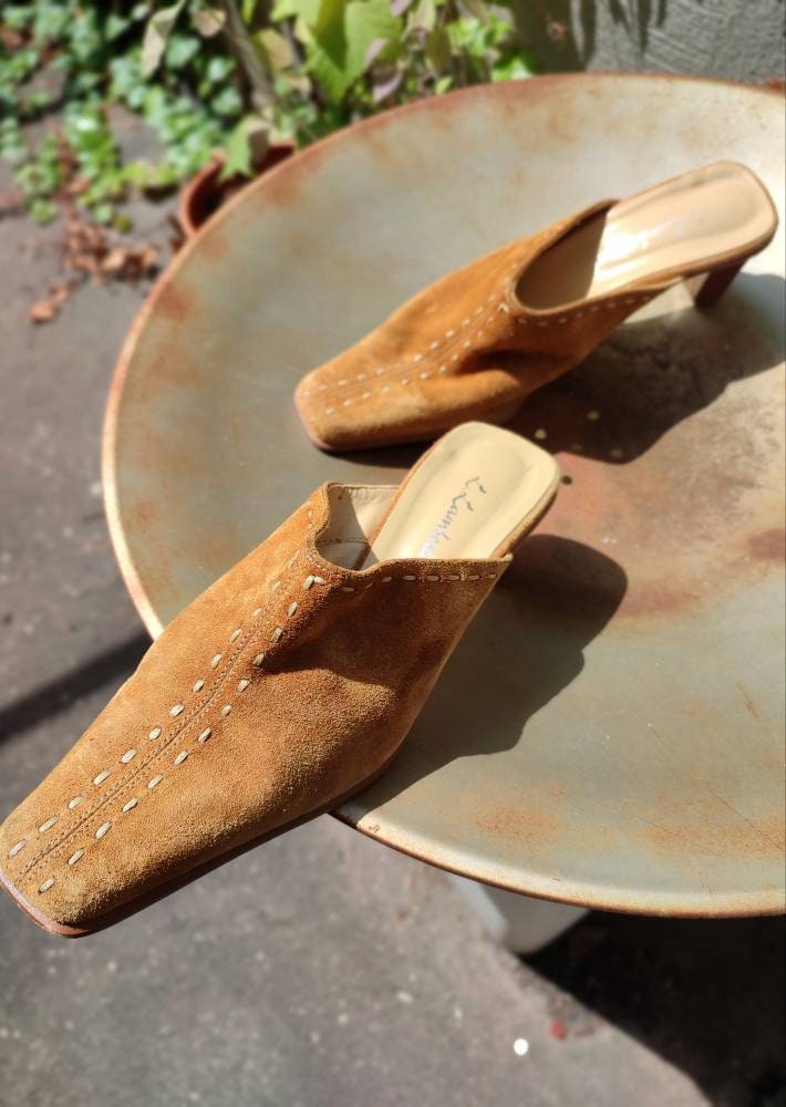 Vintage Suede Mules| Minimalist Pointed Toe Slip on| Brown Leather Shoes | Classic chic Sandals