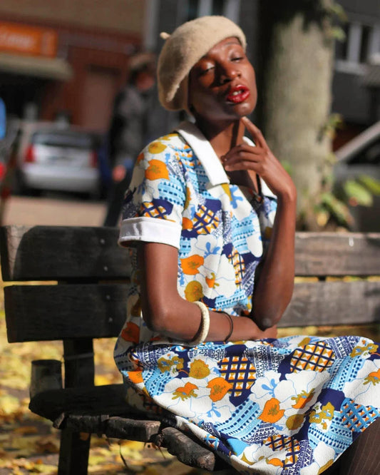 70s Handmade Printed Dress | Vintage Blue and White Short Sleeved Collared Design