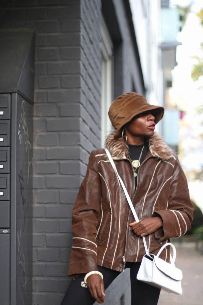 Y2K Leather Jacket with Faux Fur Trimmings| Vintage Brown Fitted Leather Coat with Faux shearling lining |Bohemian Winter Jacket