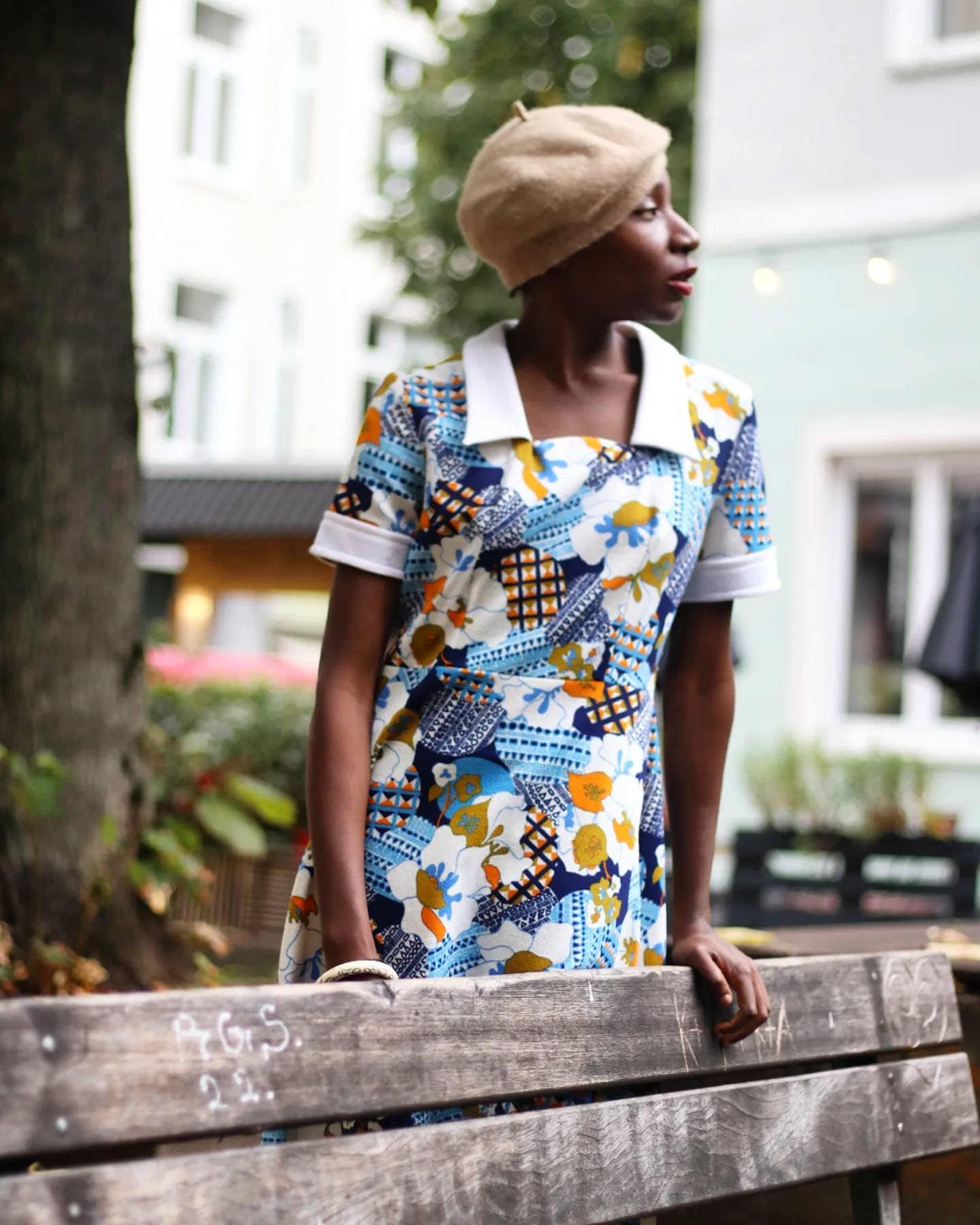 70s Handmade Printed Dress | Vintage Blue and White Short Sleeved Collared Design