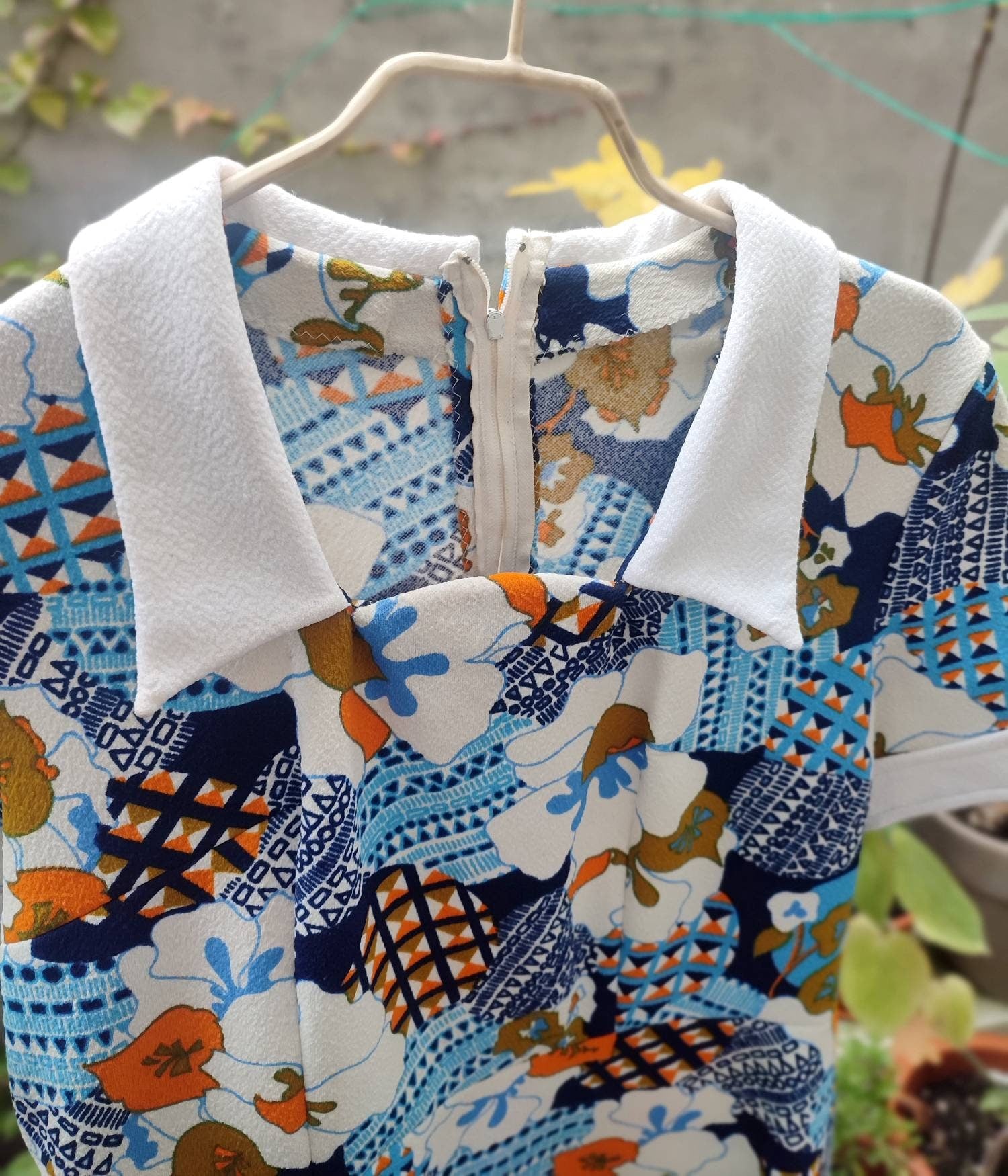 70s Handmade Printed Dress | Vintage Blue and White Short Sleeved Collared Design