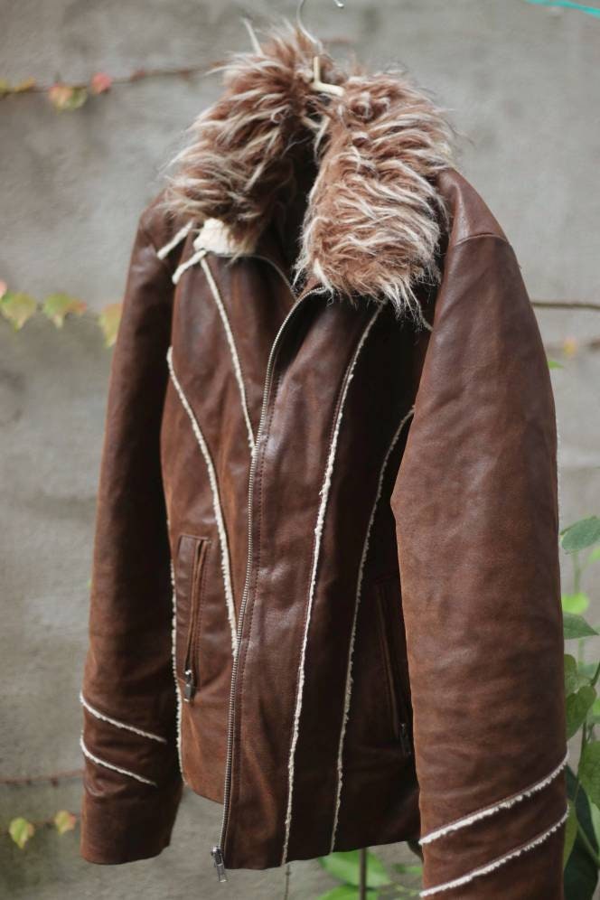 Y2K Leather Jacket with Faux Fur Trimmings| Vintage Brown Fitted Leather Coat with Faux shearling lining |Bohemian Winter Jacket