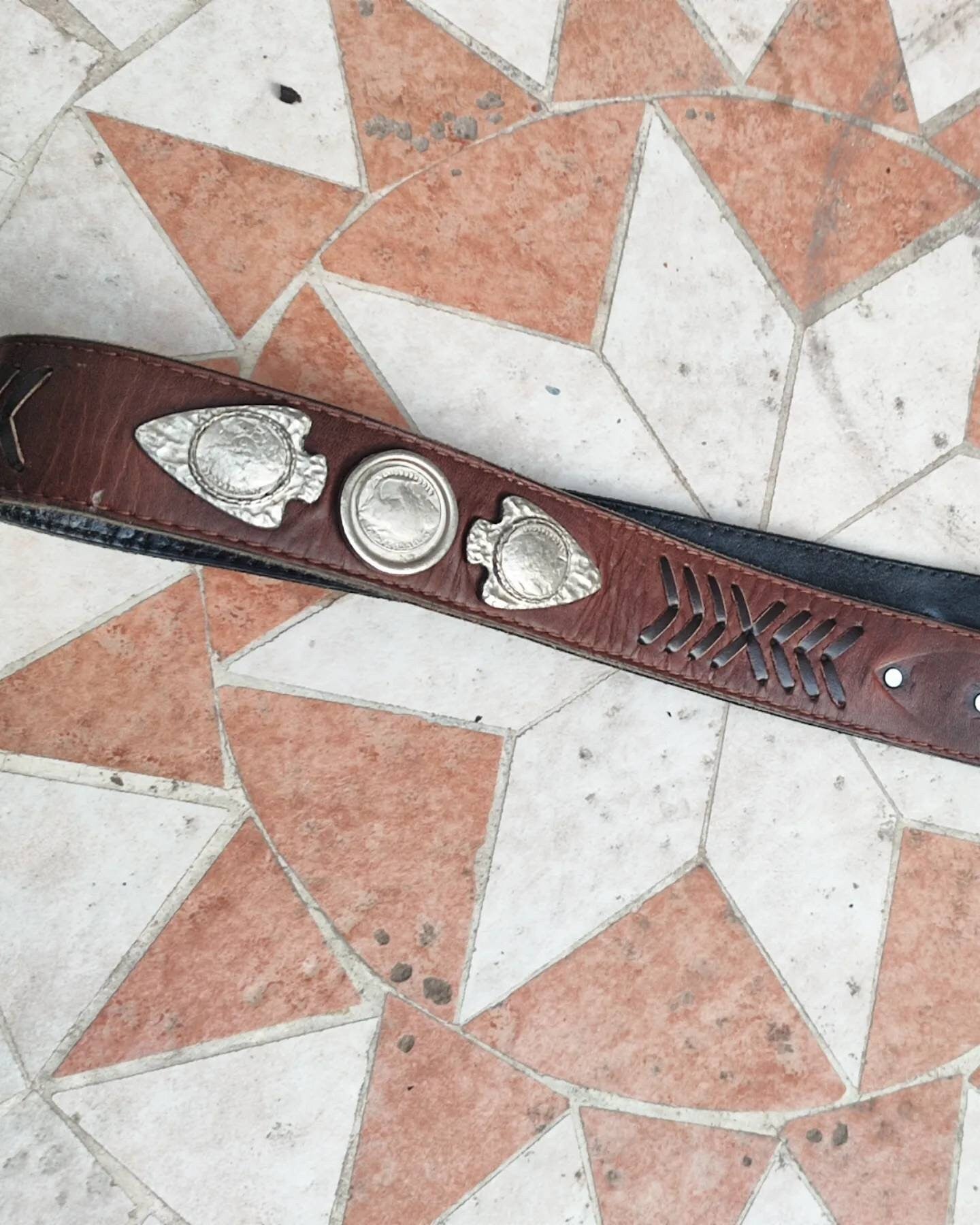 Vintage Americana inspired leather belt| 90s Stockerpoint Western brown leather belt with silver colored details