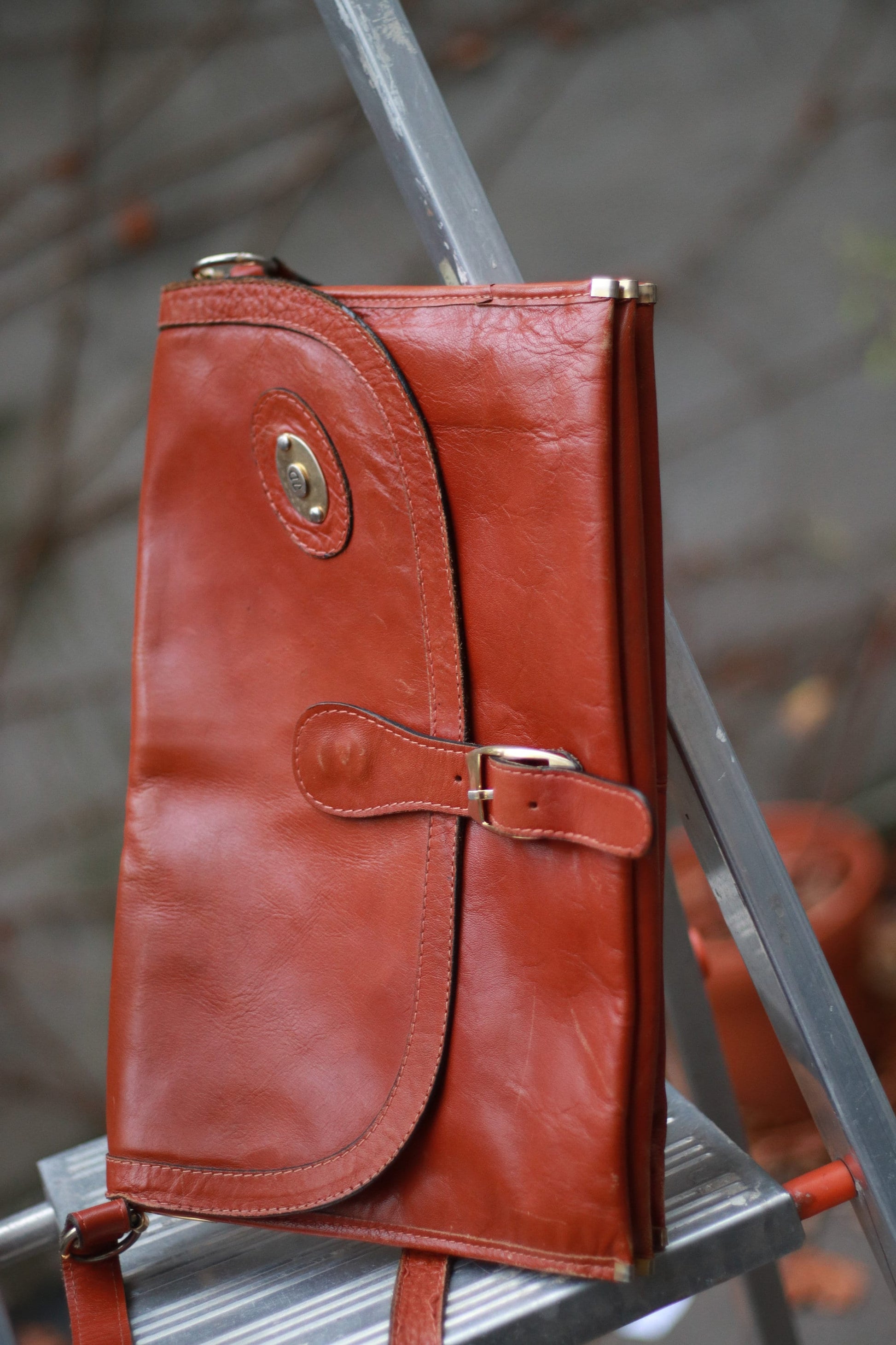 70s Brown Leather Shoulder Bag | Vintage minimalist handbag| Capsule wardrobe purist clutch