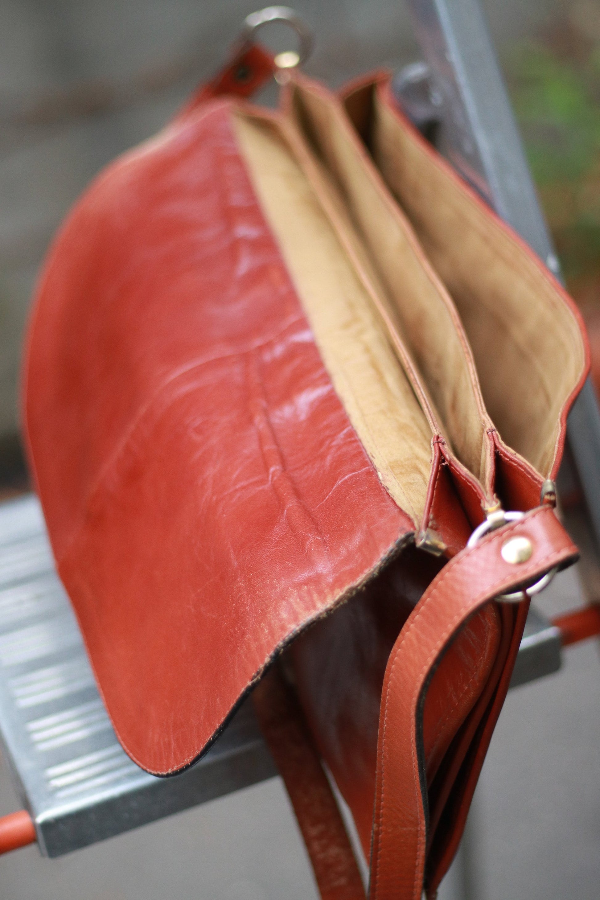 70s Brown Leather Shoulder Bag | Vintage minimalist handbag| Capsule wardrobe purist clutch