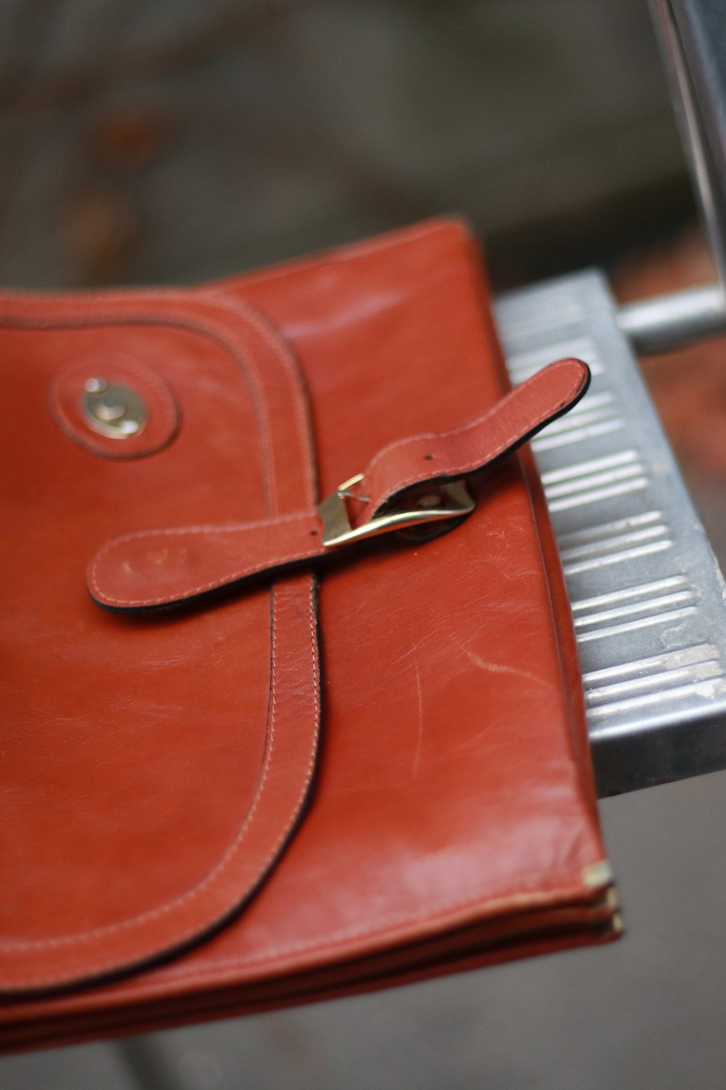 70s Brown Leather Shoulder Bag | Vintage minimalist handbag| Capsule wardrobe purist clutch