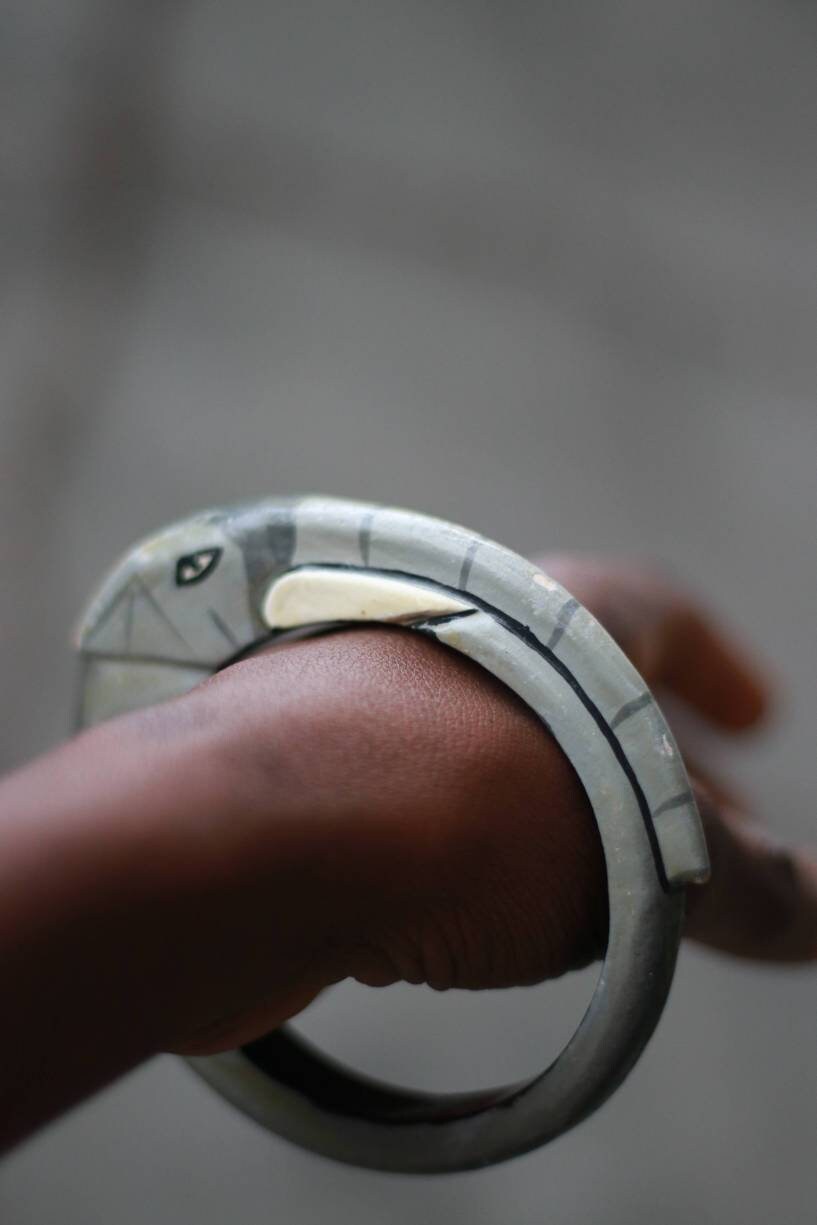 Vintage Wooden Elephant Motif Bracelet| 70s Grey and White statement jewellery
