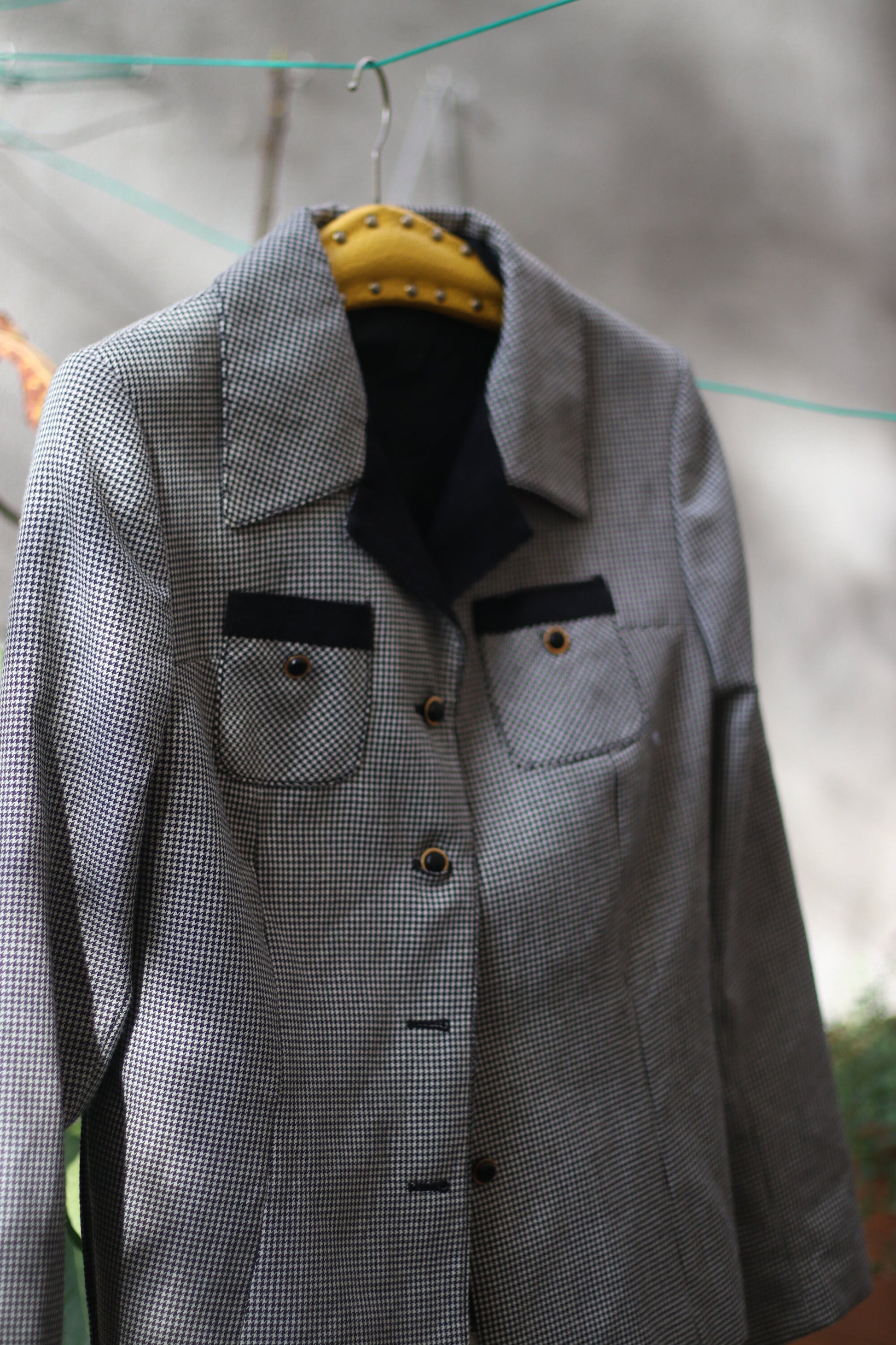 BB Model Checkered Blazer with tie| Vintage black and white blazer shirt with statement collar