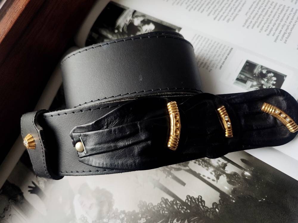 Vintage Leather Belt with gold details| 80s black belt with statement details