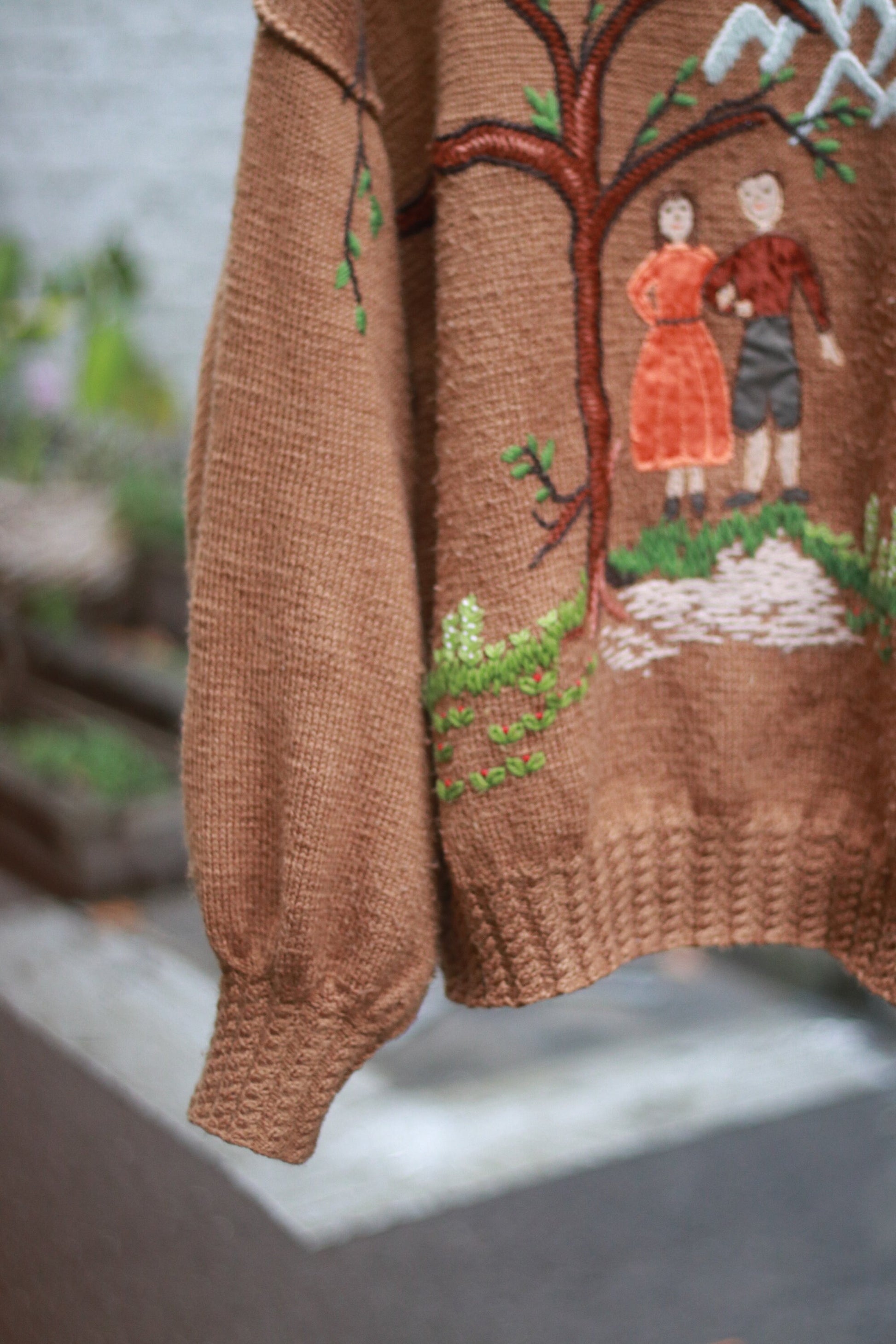 Vintage Handmade Sweater| 70s knit with embroidered details | Quirky winter jumper in brown