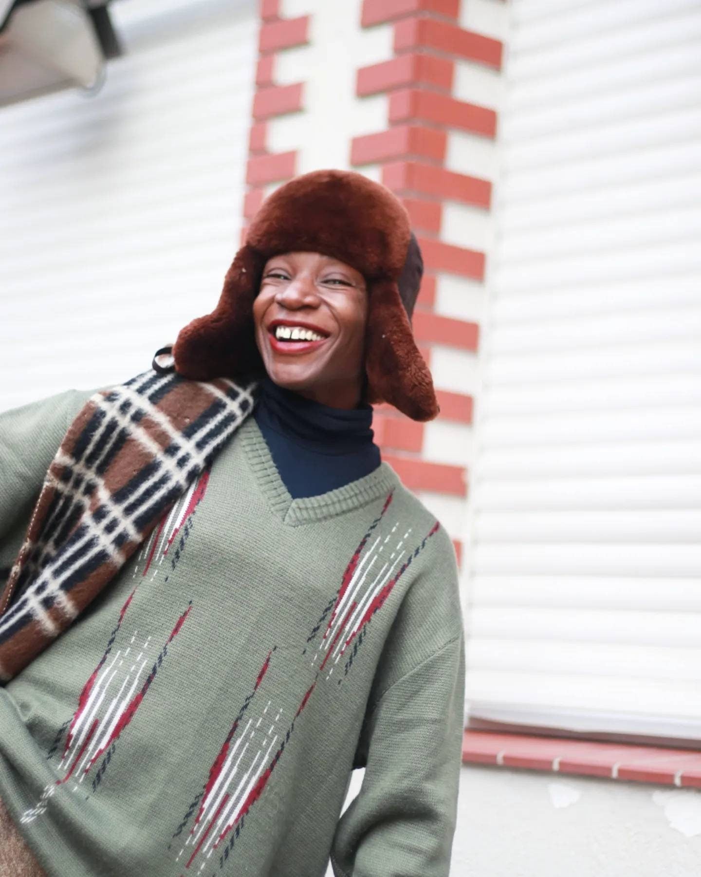 Ammann Strickmodem Green Knit with striped patterns| Vintage 90s long sleeved sweater with white and red details