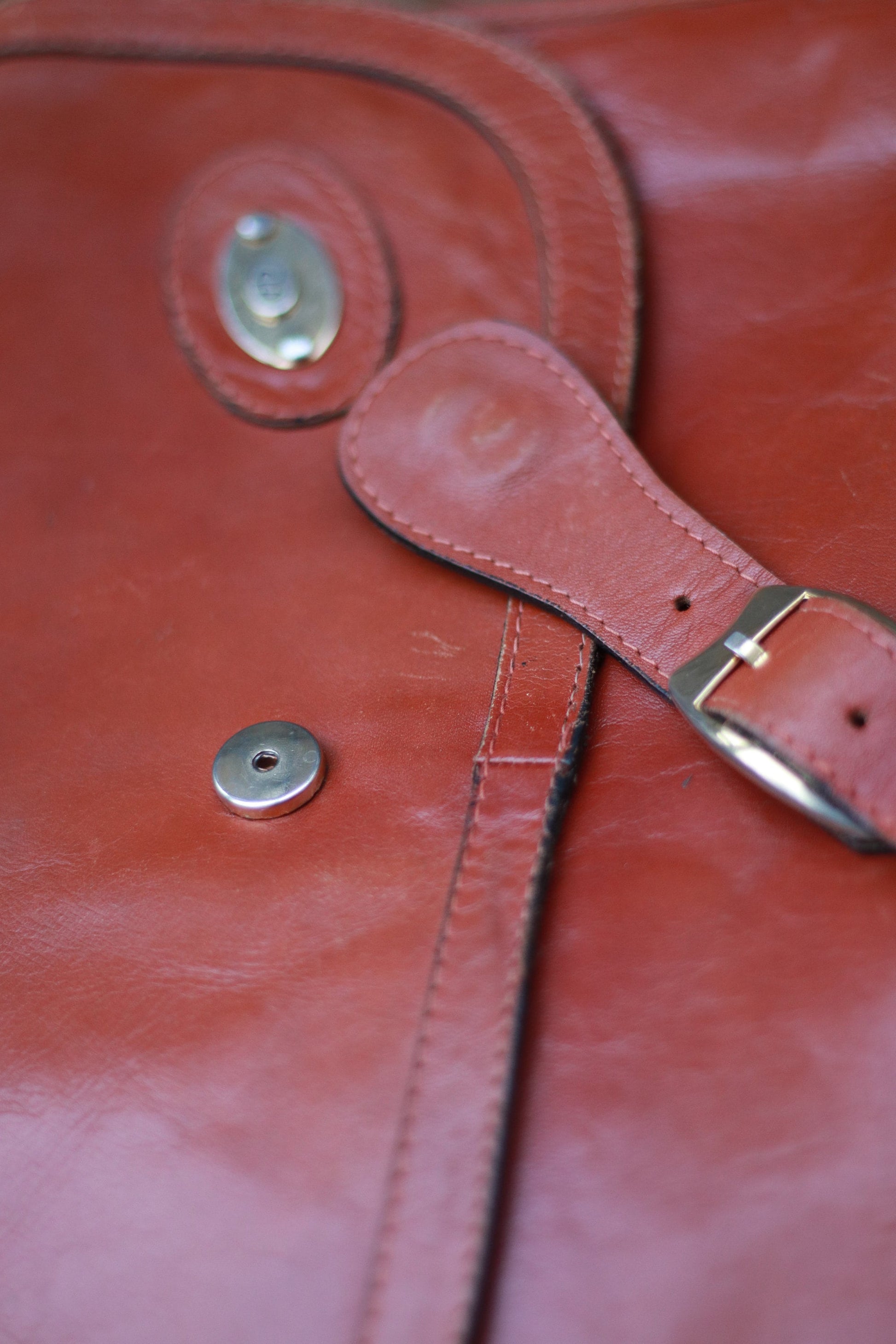 70s Brown Leather Shoulder Bag | Vintage minimalist handbag| Capsule wardrobe purist clutch
