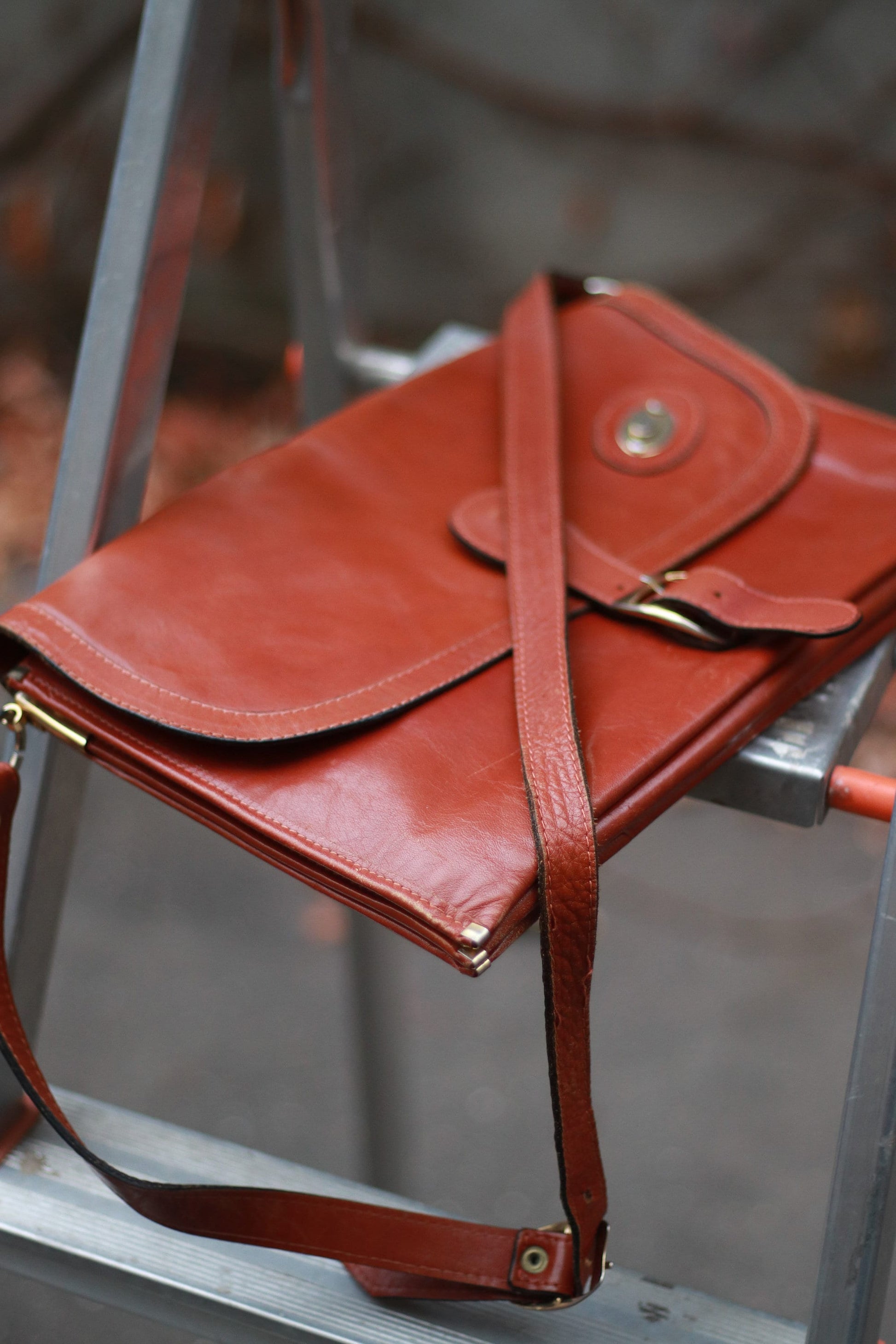 70s Brown Leather Shoulder Bag | Vintage minimalist handbag| Capsule wardrobe purist clutch