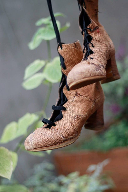 90s Burlap Boots in Brown| Vintage Brown Fashion forward heels