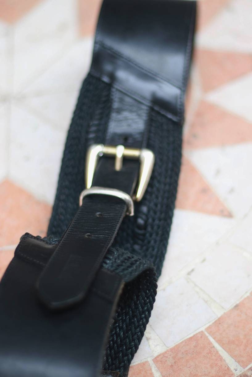 70s leather and fabric waist belt| Vintage minimalist belt in black