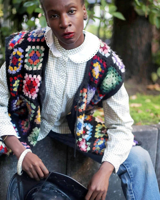 Vintage Cottage Core Checkered Blouse | 80s statement collar buttoned down design in green and white.