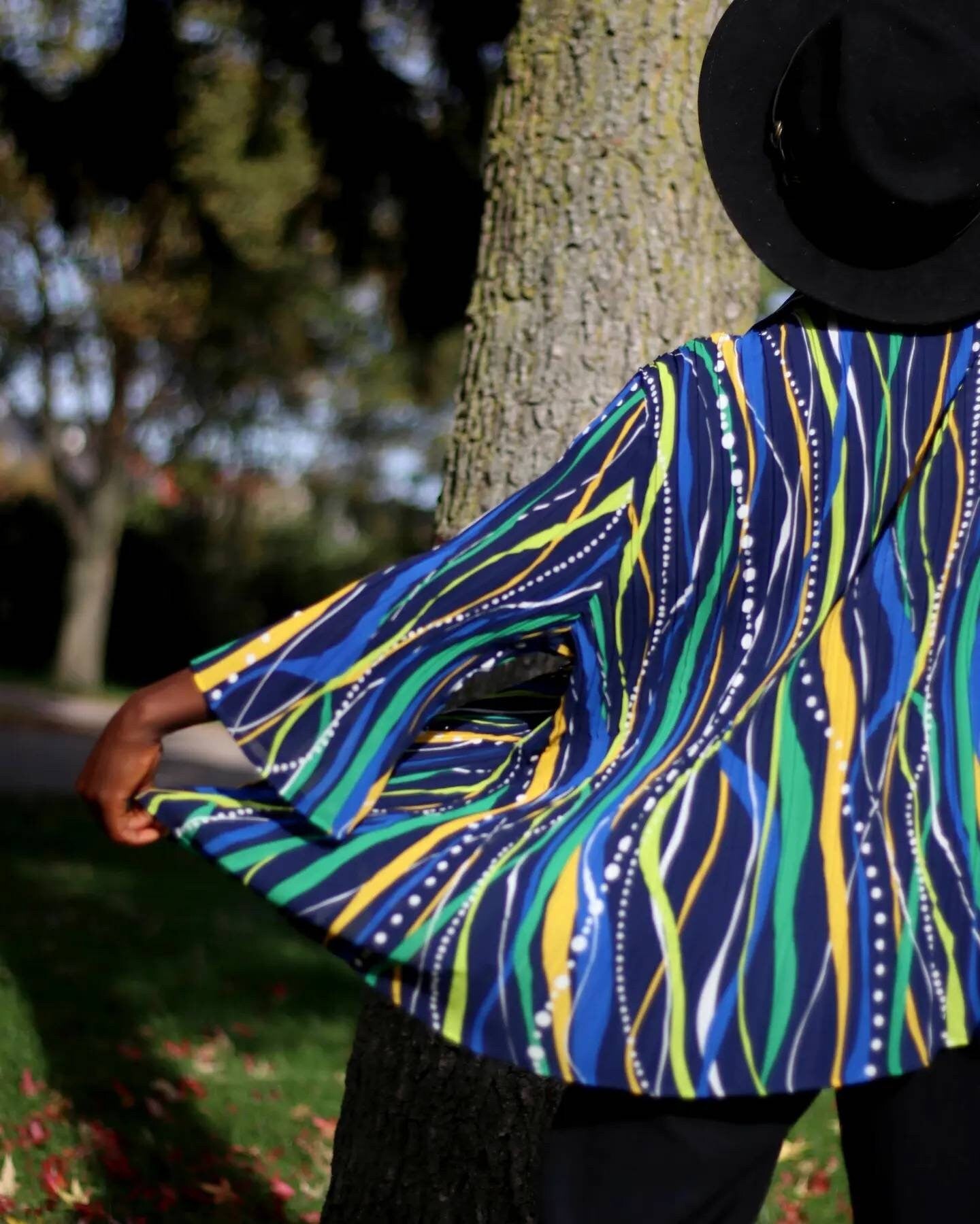Vintage Maggie Barnes Swirly Print Blouse | Colorful Buttoned down Shirt with Abstract Print