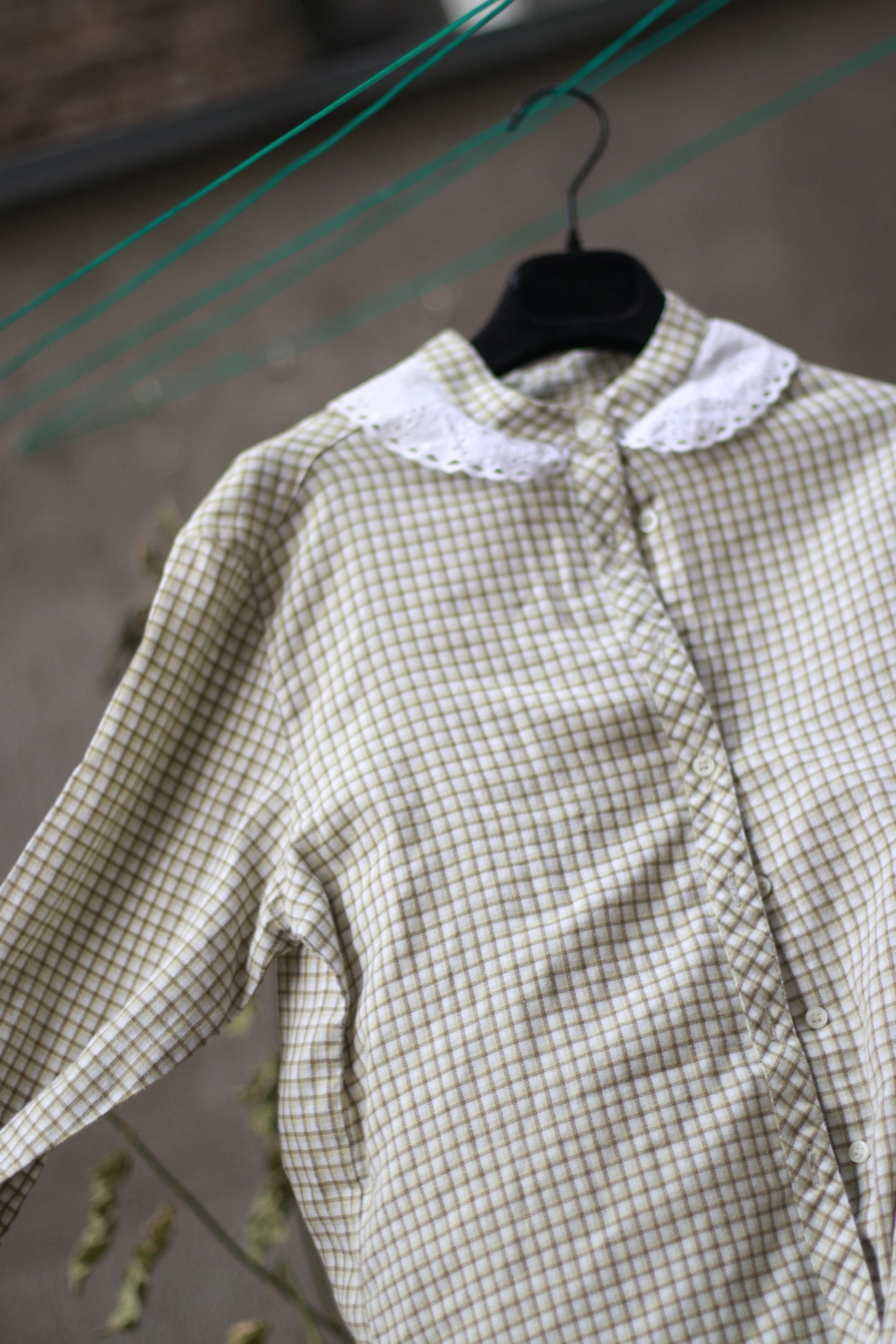 Vintage Cottage Core Checkered Blouse | 80s statement collar buttoned down design in green and white.