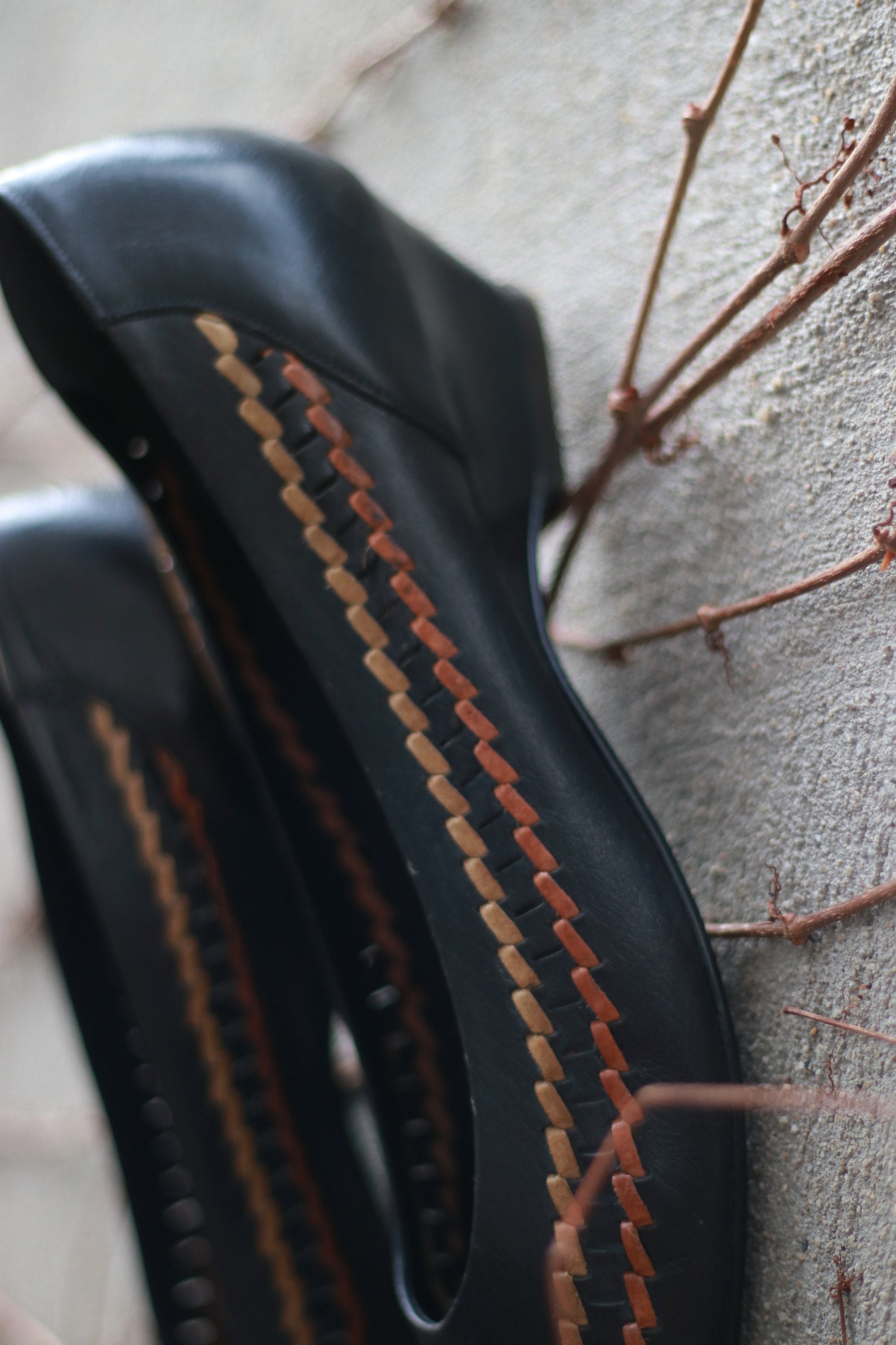 Vintage Gabor wedged flats with woven details| 80s Bohemian inspired black and brown Leather Ballet Flats