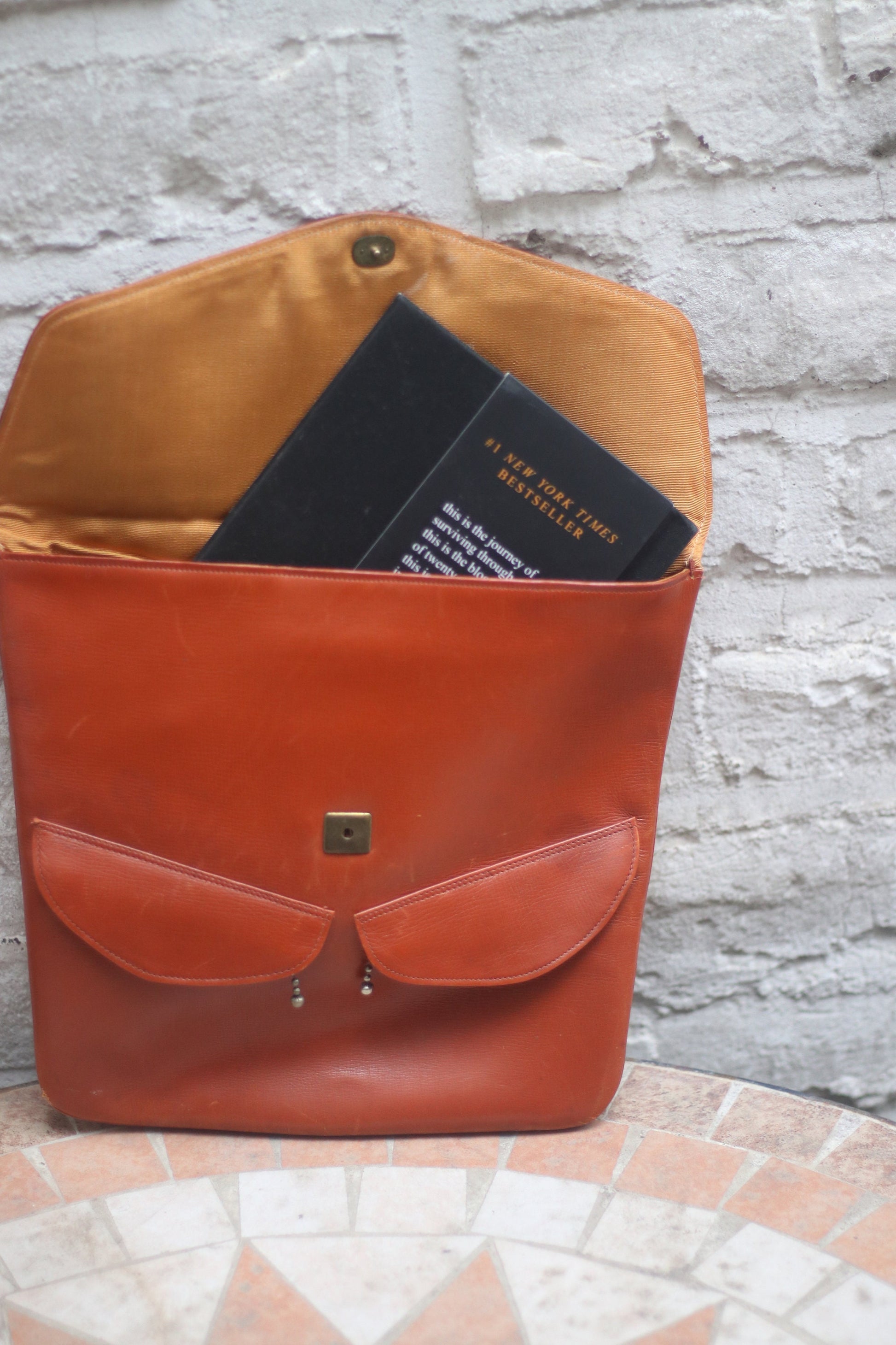 70s brown leather handbag| rare vintage wrist bag| Classic elegant accessory| Minimalist purist compact mini bag
