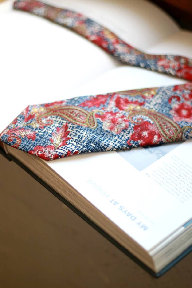 Vintage Paisley print red and blue tie | 90s bold printed tie