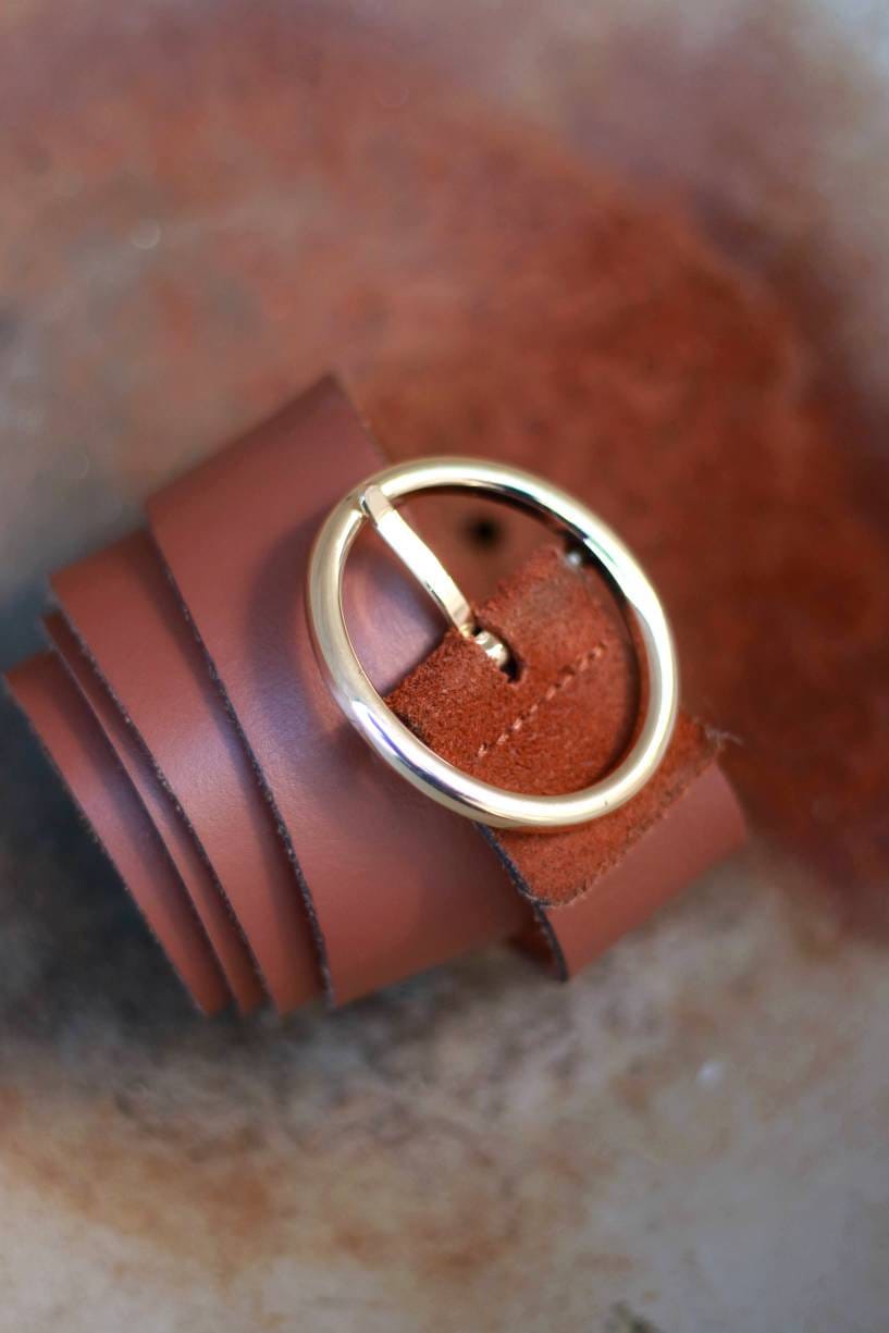 90s Minimalist leather belt| Vintage 90s brown belt with silver colored round buckle