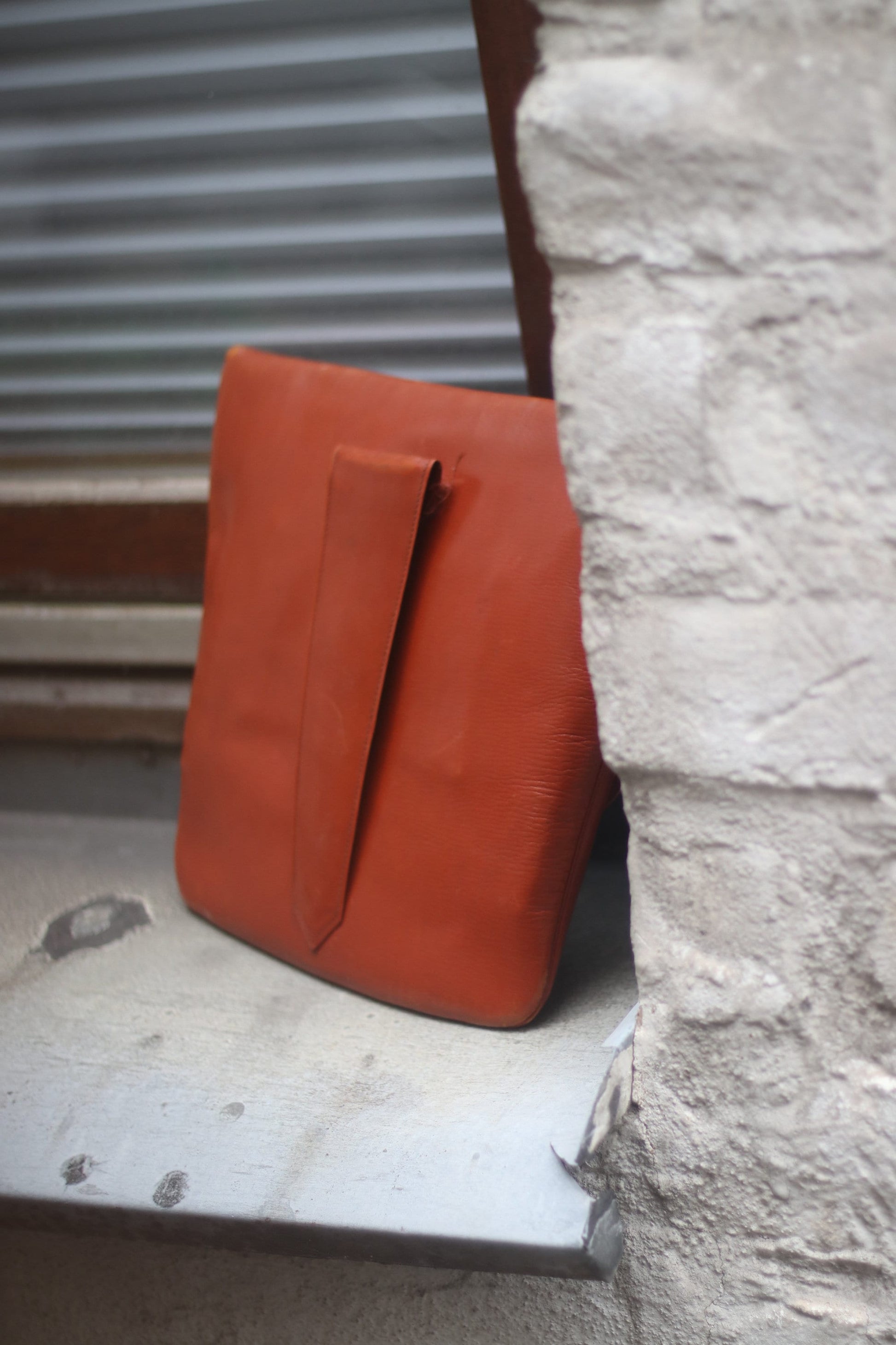 70s brown leather handbag| rare vintage wrist bag| Classic elegant accessory| Minimalist purist compact mini bag
