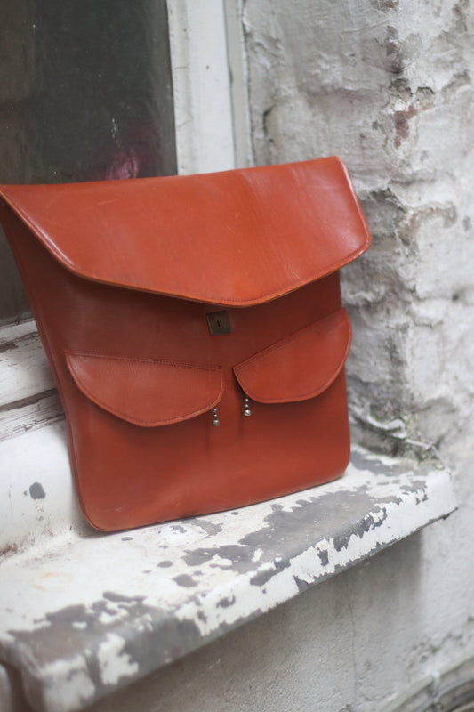 70s brown leather handbag| rare vintage wrist bag| Classic elegant accessory| Minimalist purist compact mini bag