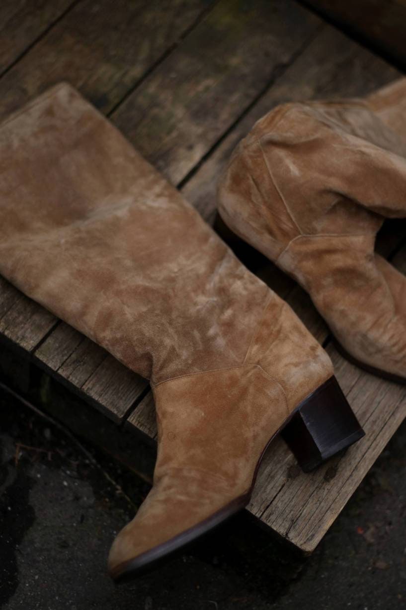 70s suede knee length boots |Vintage minimalist classic brown boots with textured lining