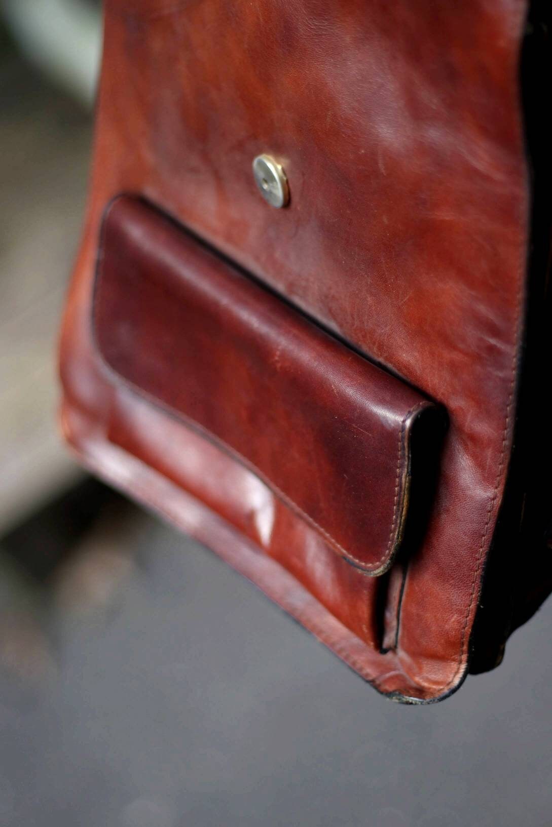 70s Leather Bag | Vintage retro Shoulderbag| Minimalist burgundy handbag| Capsule wardrobe handbag