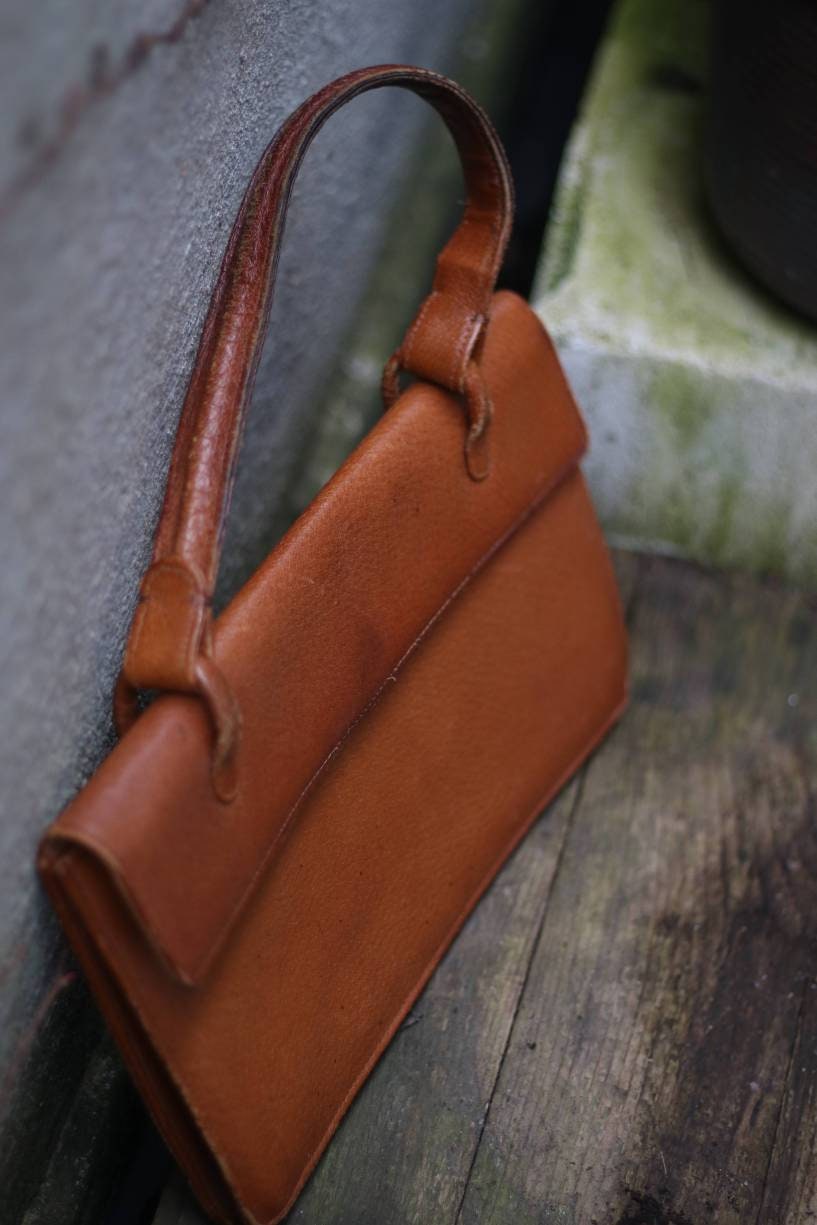 70s leather handbag in brown| Vintage classic brown top handle bag