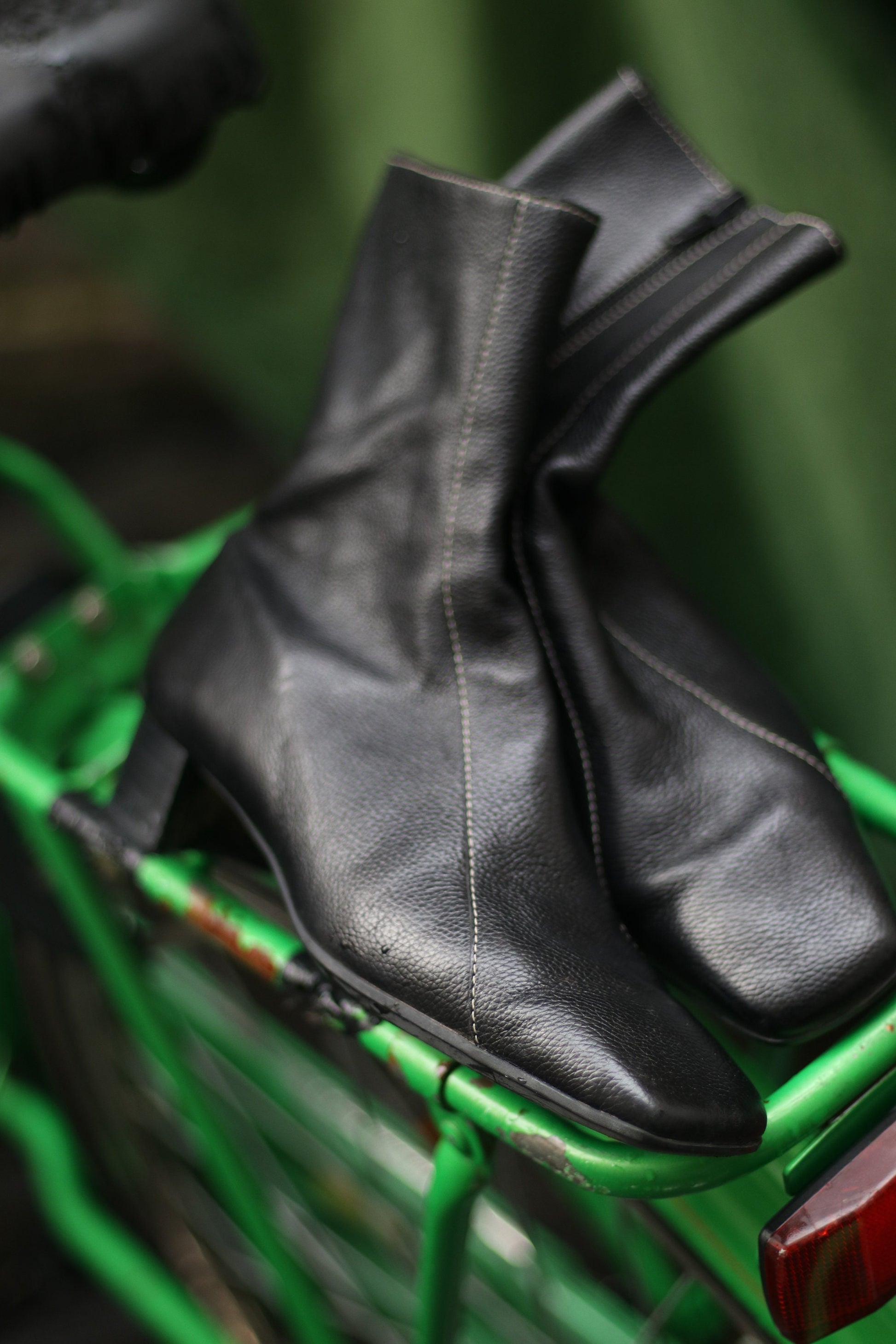 90s black leather boots| Minimalist striped leather shoes| Vintage Brunate Made in Italy Boots| Capsule Wardrobe Boots