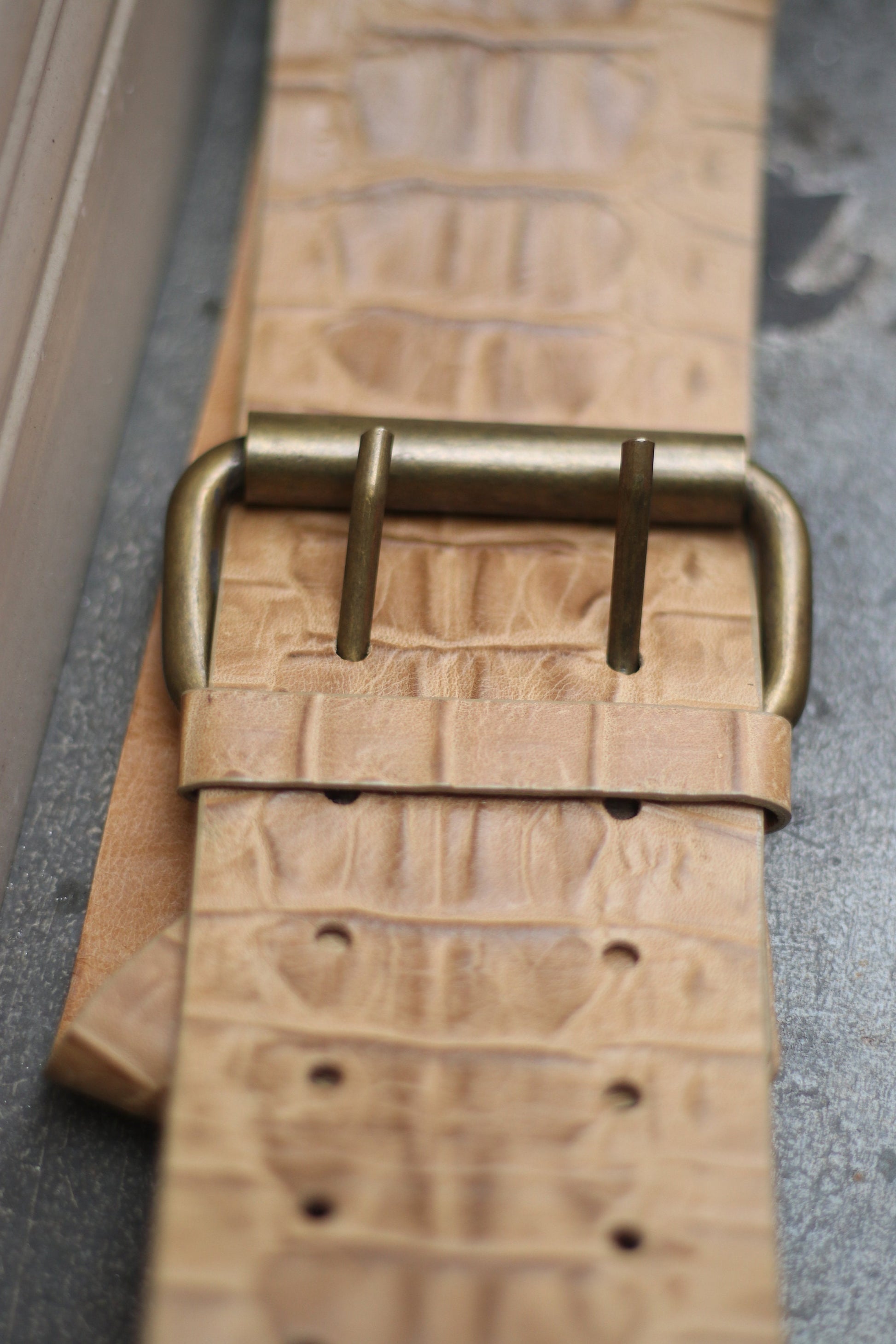 Vintage Leather Belt| Minimalist Vanzetti 90s brown waist belt faux exotic upper