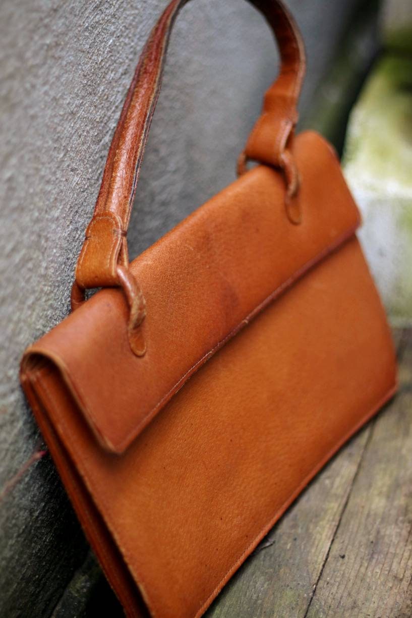 70s leather handbag in brown| Vintage classic brown top handle bag