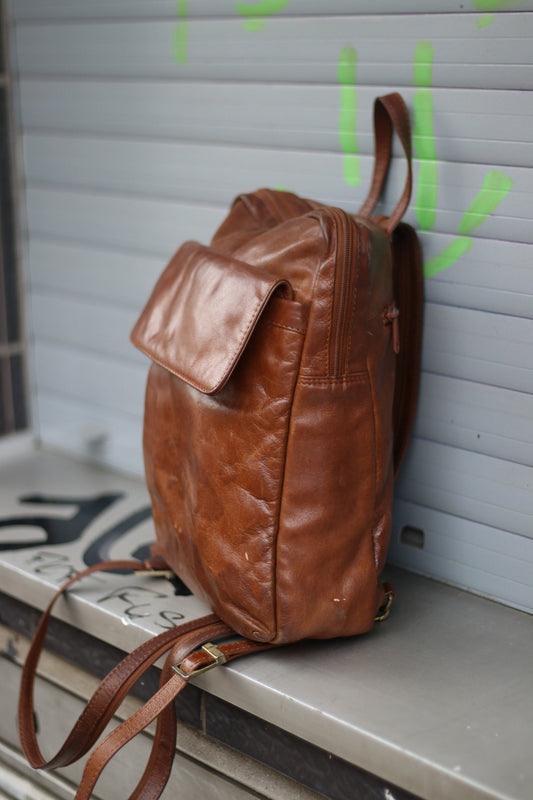 90s Leather Backpack| Brown Maestro Minimalist classic bag