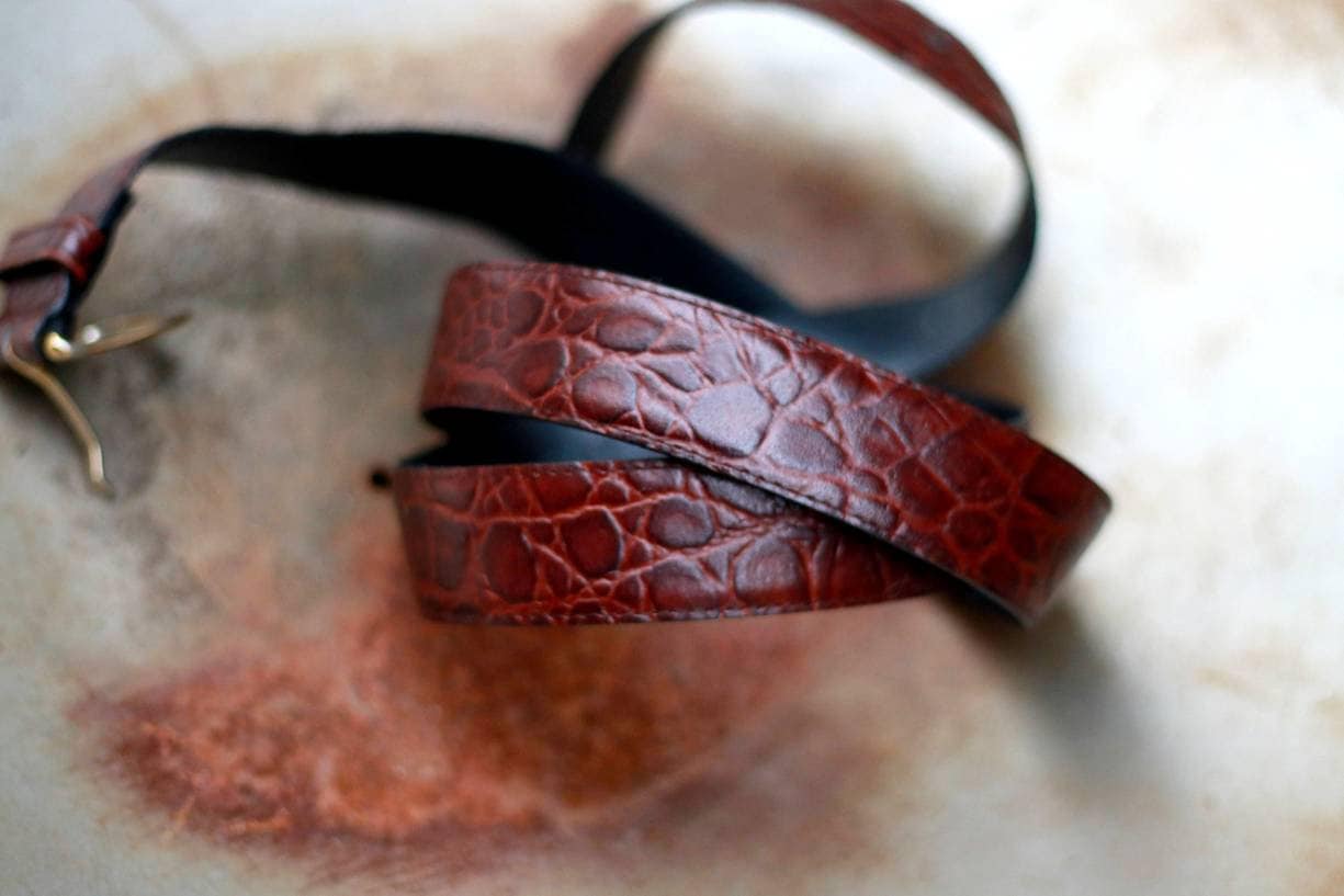 Vintage Leather belt with faux exotic finish| Brown Chic leather accessory