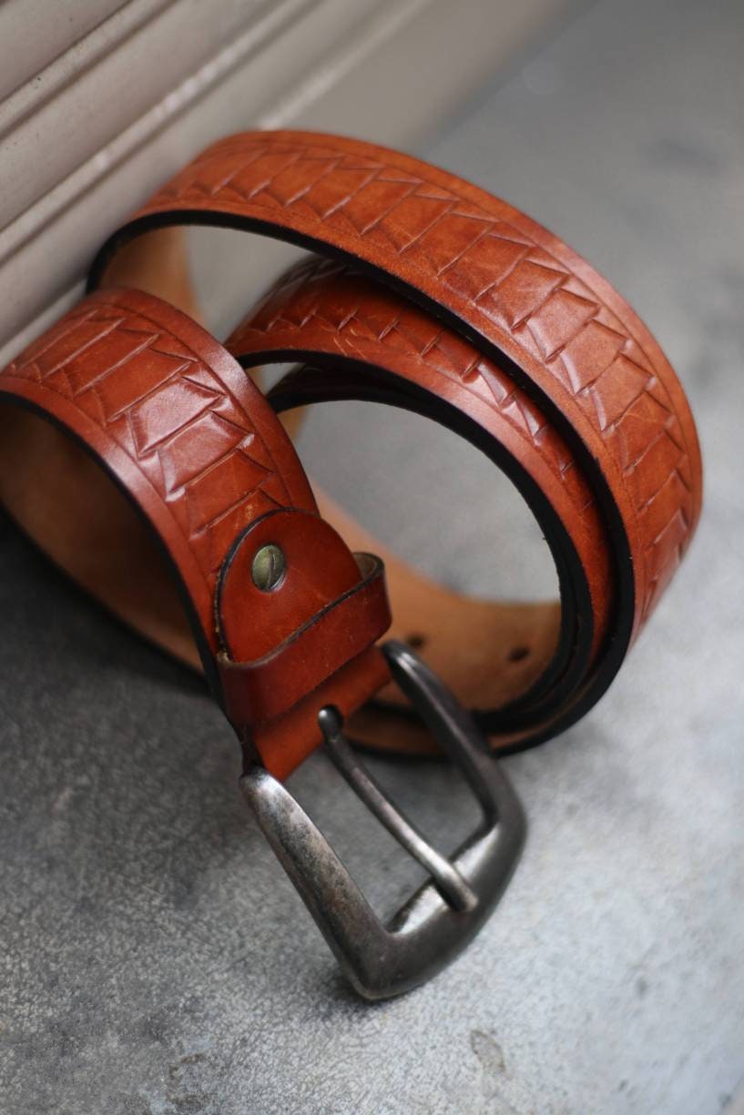 90s classic brown leather belt | Vintage brown belt with statement motif