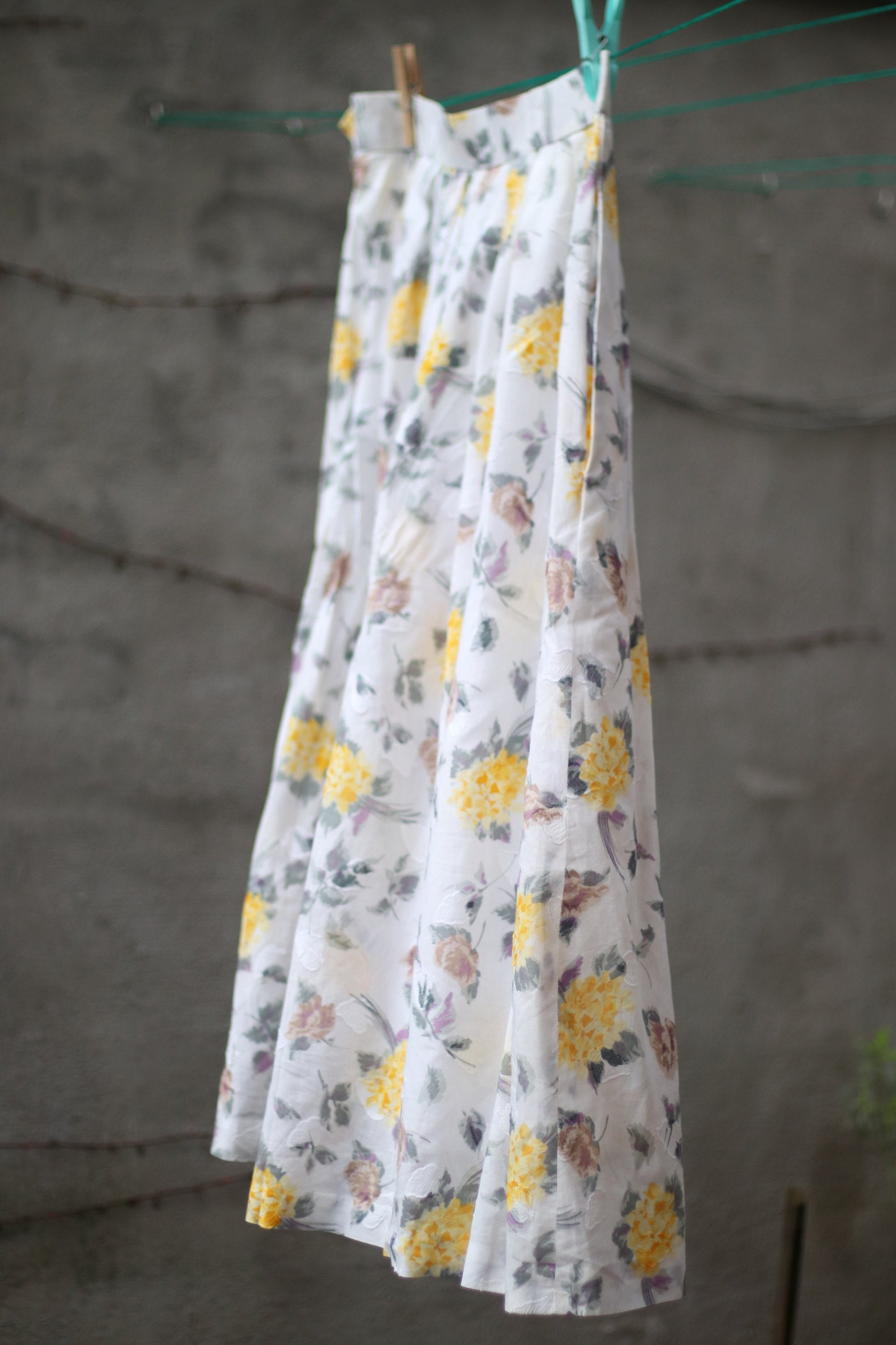 Vintage Skirt with Floral Print | Bohemian pleated Midi skirt in yellow and white