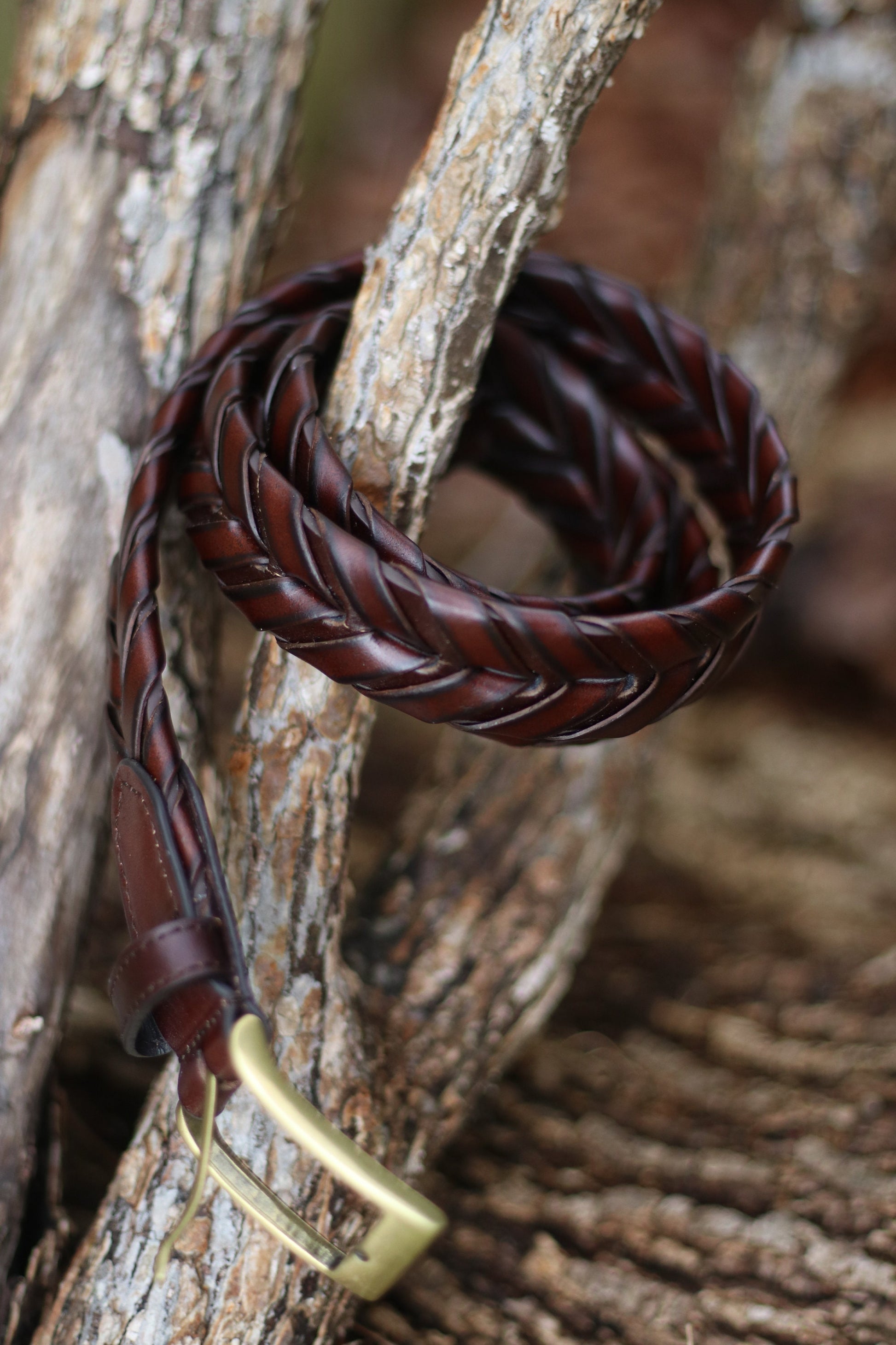 Vintage classic brown belt with gold colored buckle| Minimalist 90s leather woven acessory