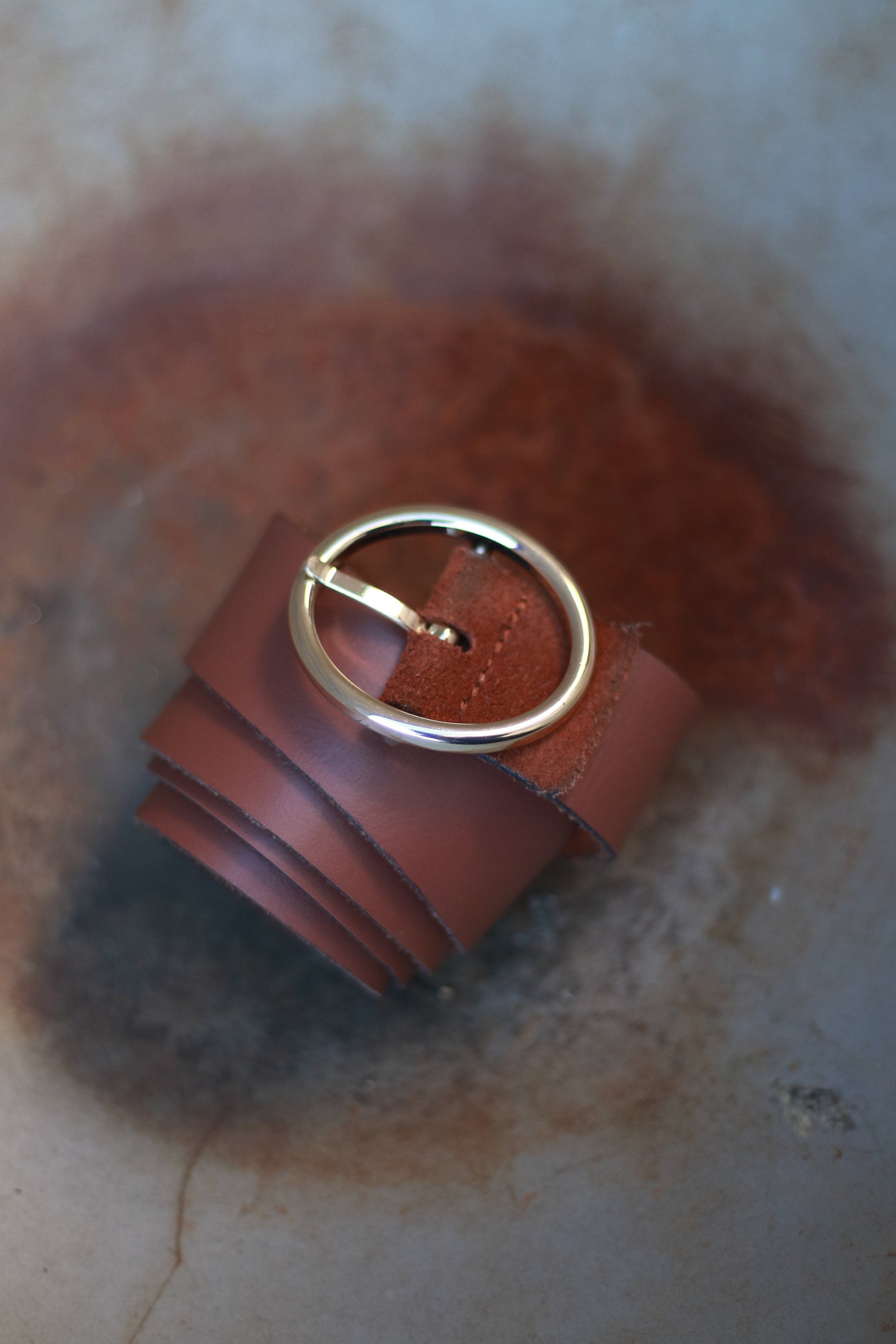 90s Minimalist leather belt| Vintage 90s brown belt with silver colored round buckle