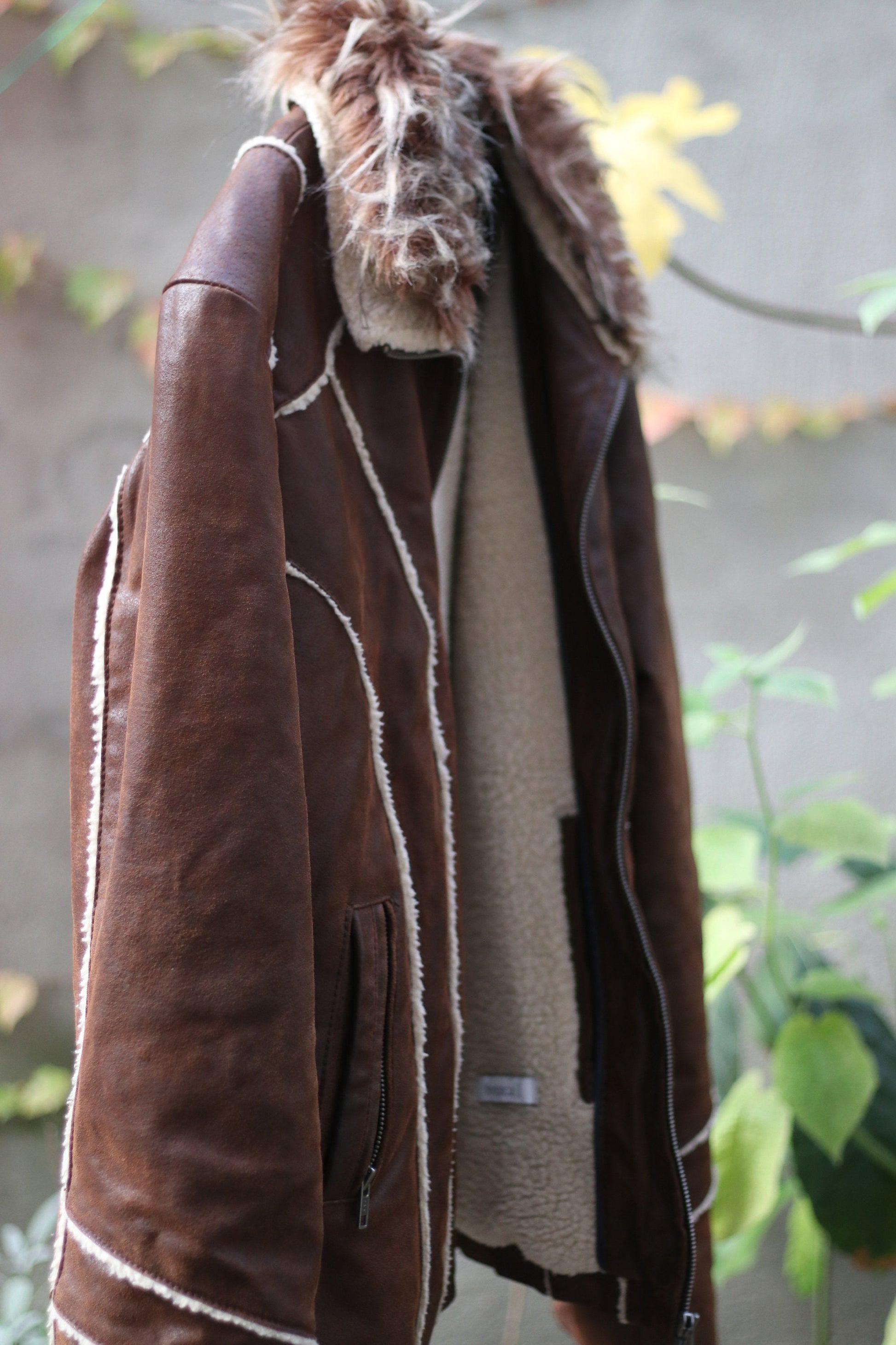 Y2K Leather Jacket with Faux Fur Trimmings| Vintage Brown Fitted Leather Coat with Faux shearling lining |Bohemian Winter Jacket