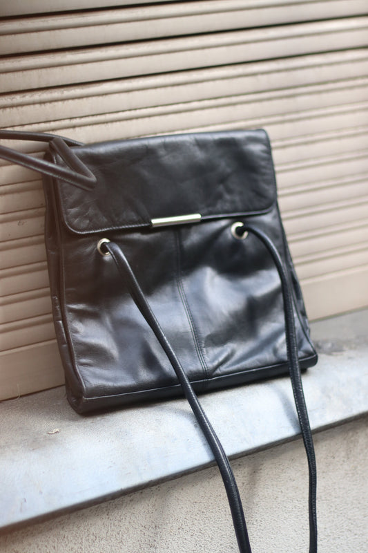 90s Black Leather Bag| Minimalist Shoulder bag with Silver-colored details| Classic office bag