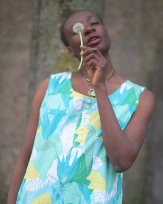 Diana Bentall's Summer top| 90s floral print blouse| Vintage tropical print sleeveless design in blue and green