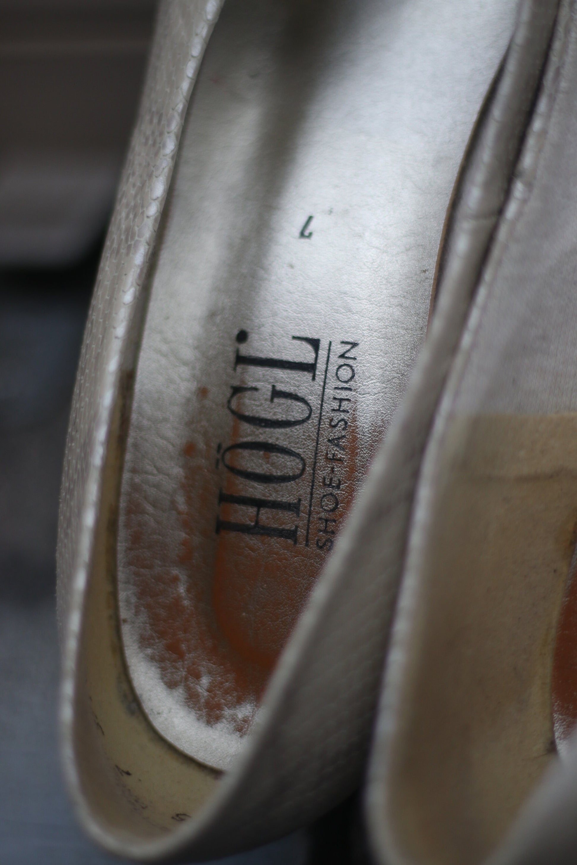 Hogl Faux Snake Heels| Vintage white pumps