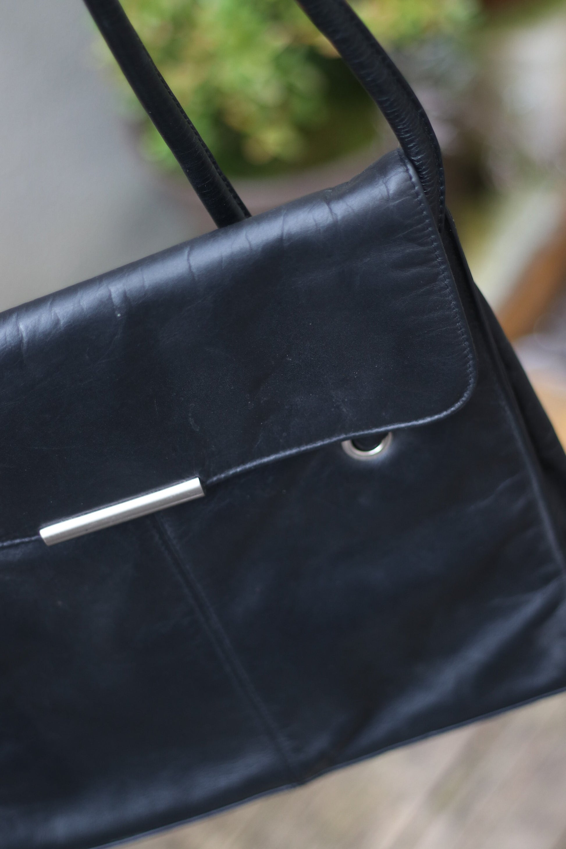 90s Black Leather Bag| Minimalist Shoulder bag with Silver-colored details| Classic office bag