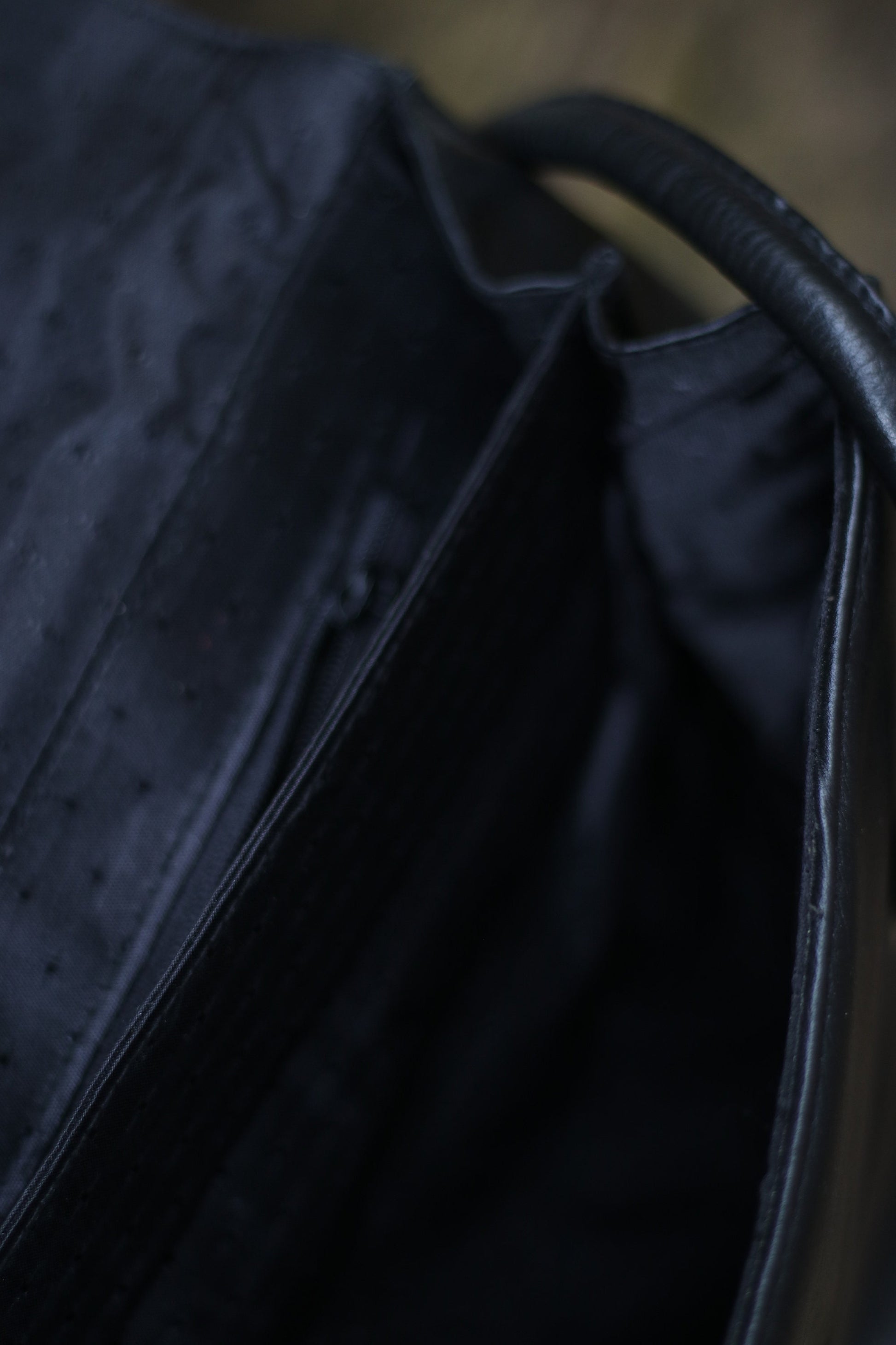 90s Black Leather Bag| Minimalist Shoulder bag with Silver-colored details| Classic office bag