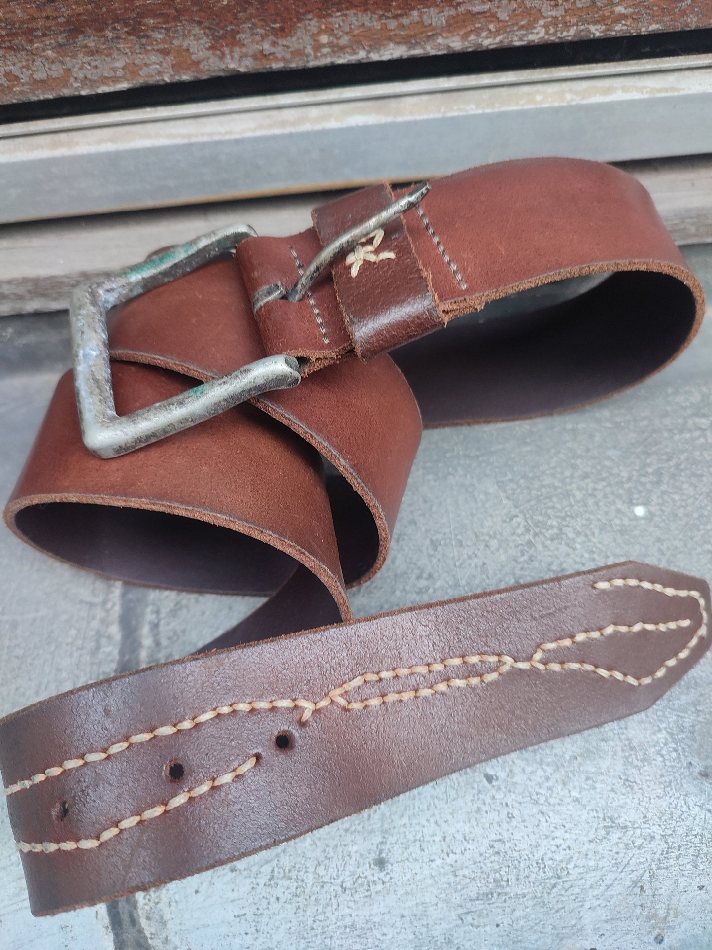70s leather belt with statement stitchings| Vintage brown Americana inspired belt| Cowgirl leather accessory